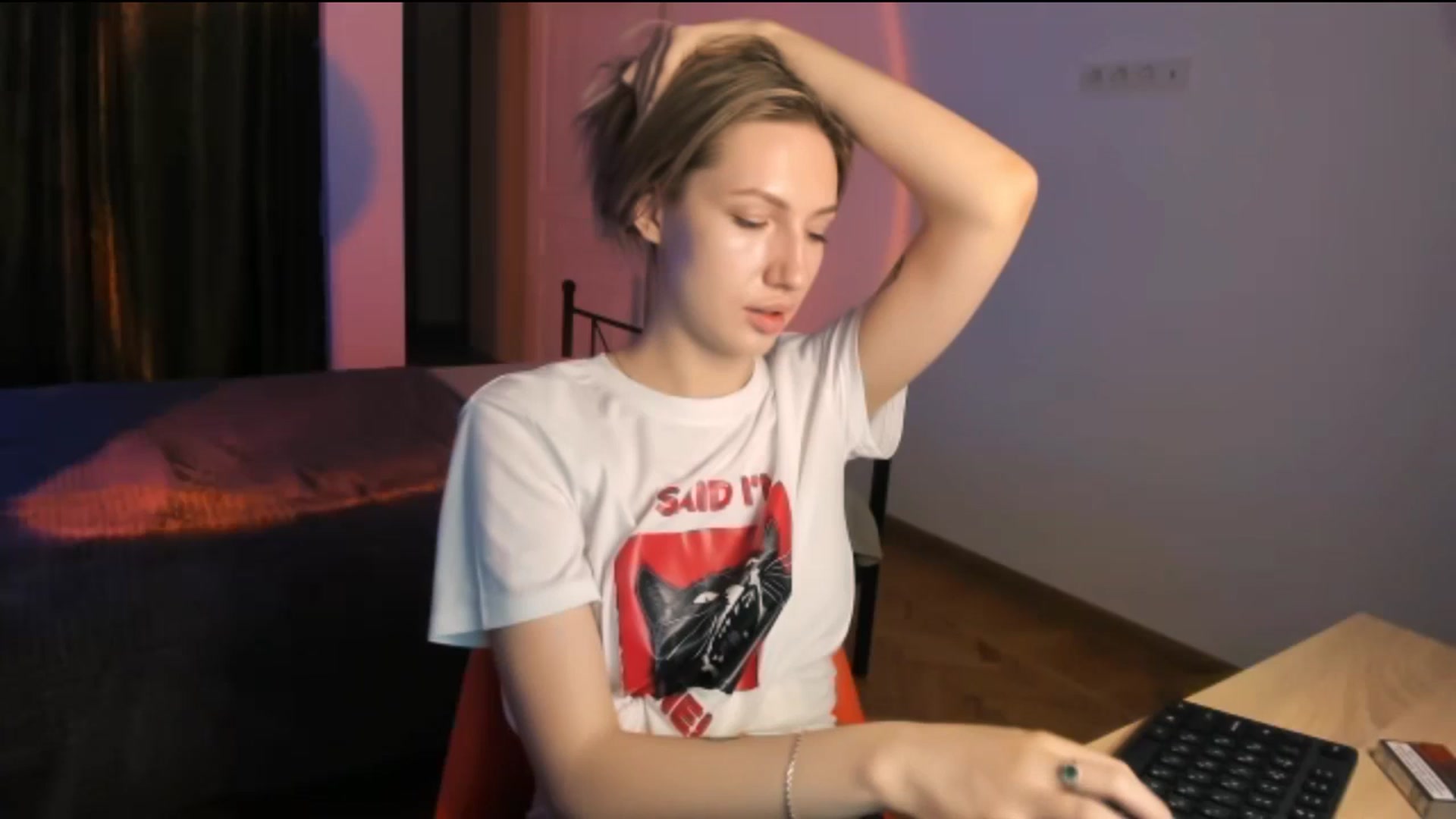 Gallery image thumbnail from LovelyGin's myfreecams stream on, 06/12/2025, 19:03 image 20 of 20