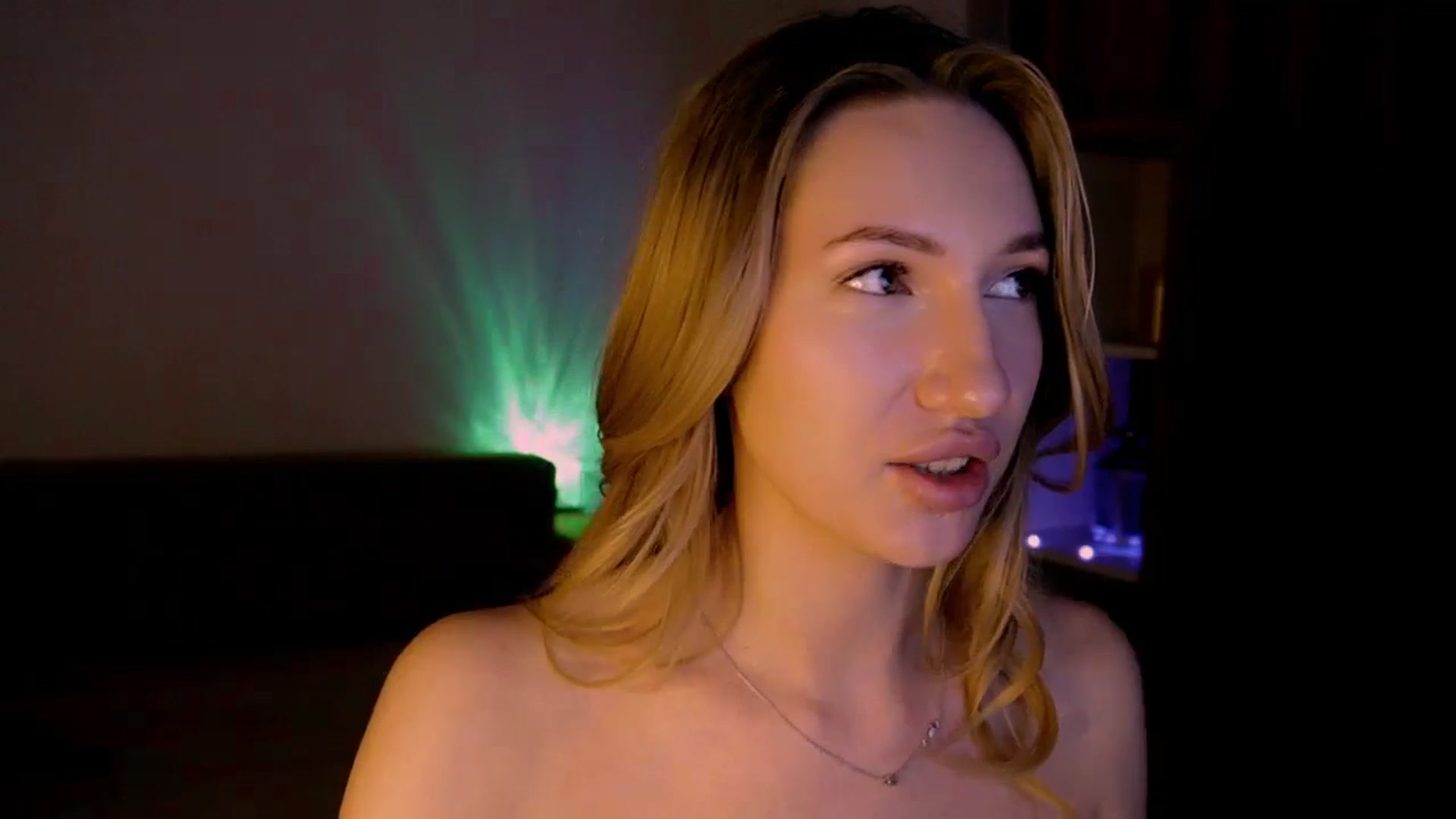 Gallery image thumbnail from LovelyGin's myfreecams stream on, 06/13/2025, 16:37 image 17 of 20