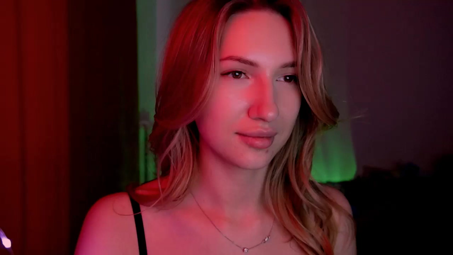 Gallery image thumbnail from LovelyGin's myfreecams stream on, 06/13/2025, 17:25 image 11 of 20