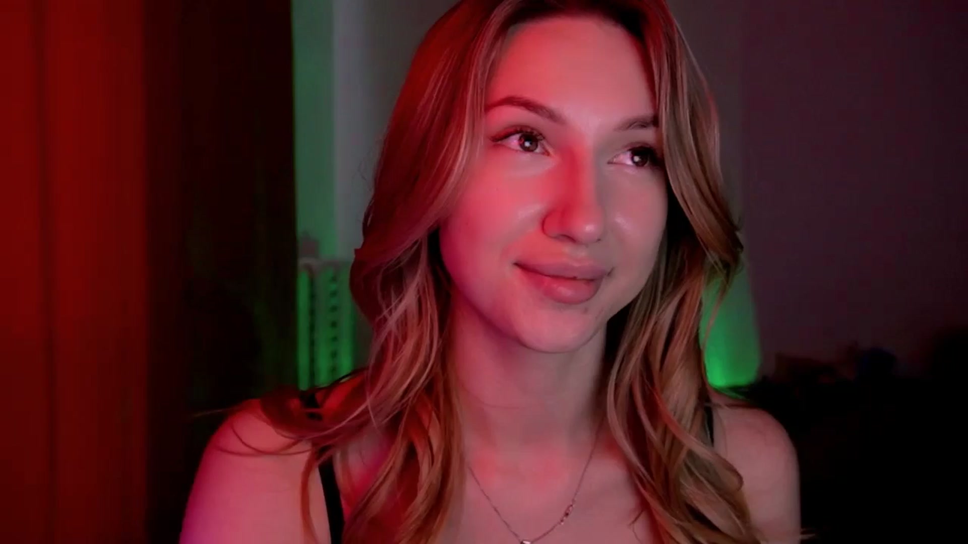 Gallery image thumbnail from LovelyGin's myfreecams stream on, 06/13/2025, 17:25 image 4 of 20