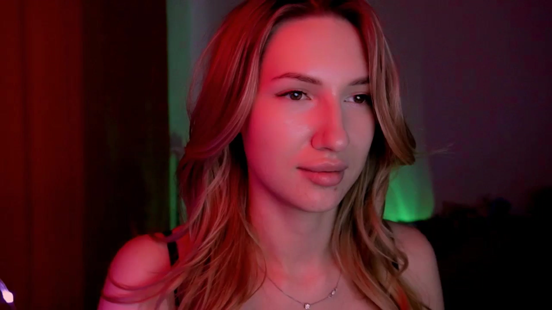 Gallery image thumbnail from LovelyGin's myfreecams stream on, 06/13/2025, 17:25 image 19 of 20