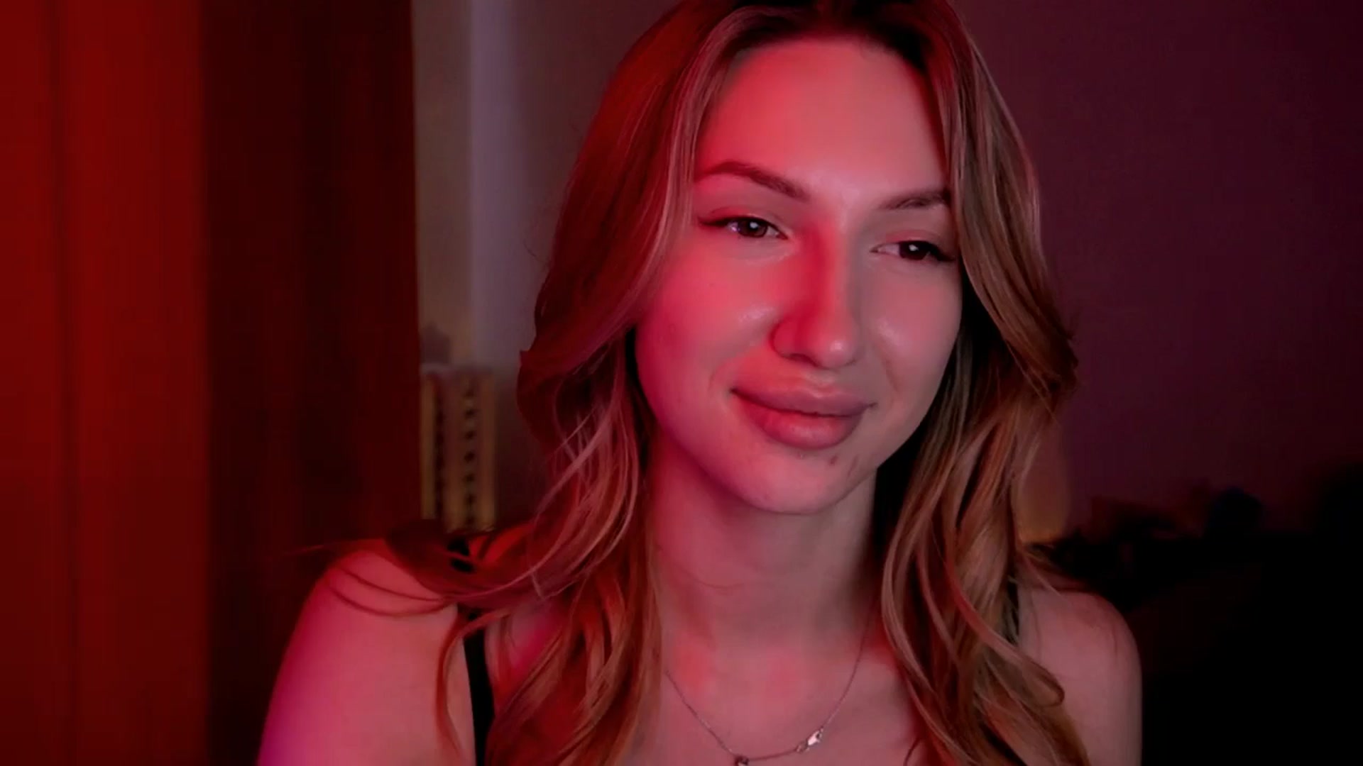 Gallery image thumbnail from LovelyGin's myfreecams stream on, 06/13/2025, 17:25 image 3 of 20