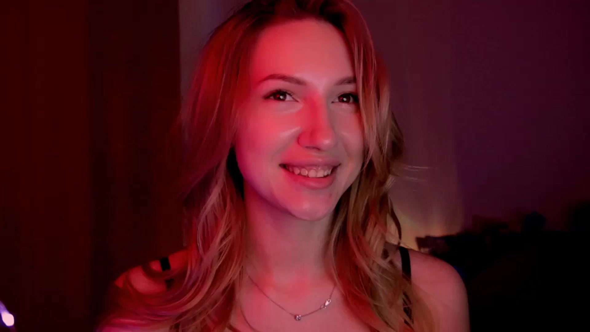 Gallery image thumbnail from LovelyGin's myfreecams stream on, 06/13/2025, 19:11 image 3 of 20