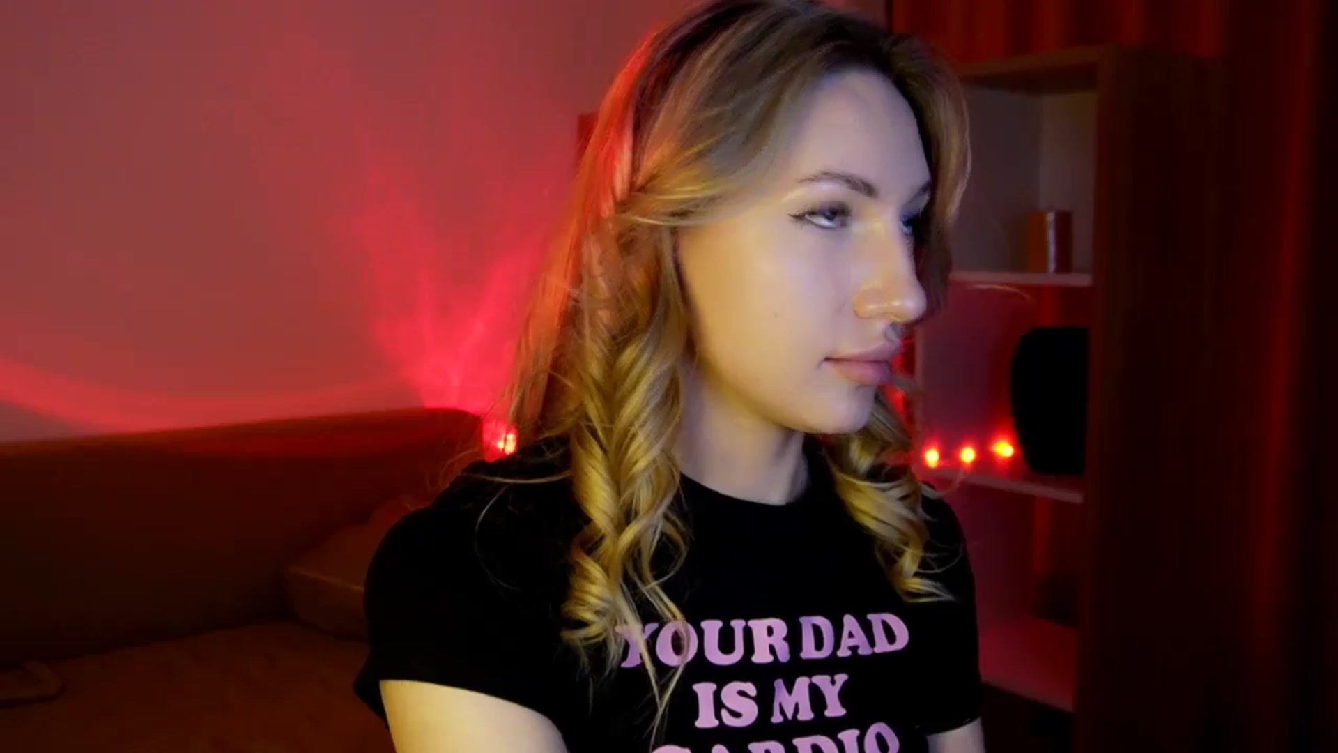 Gallery image thumbnail from LovelyGin's myfreecams stream on, 06/17/2025, 14:20 image 17 of 20