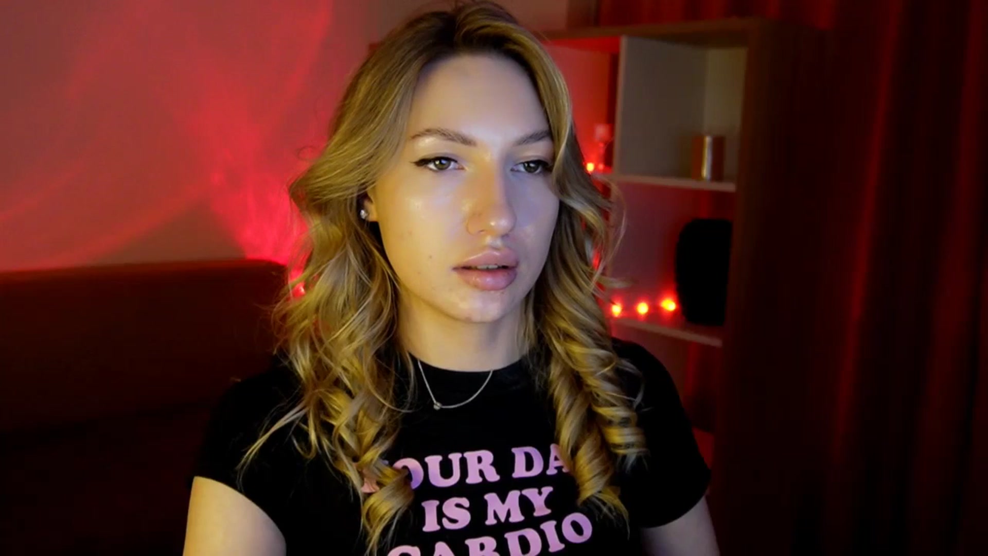 Gallery image thumbnail from LovelyGin's myfreecams stream on, 06/17/2025, 15:38 image 16 of 20