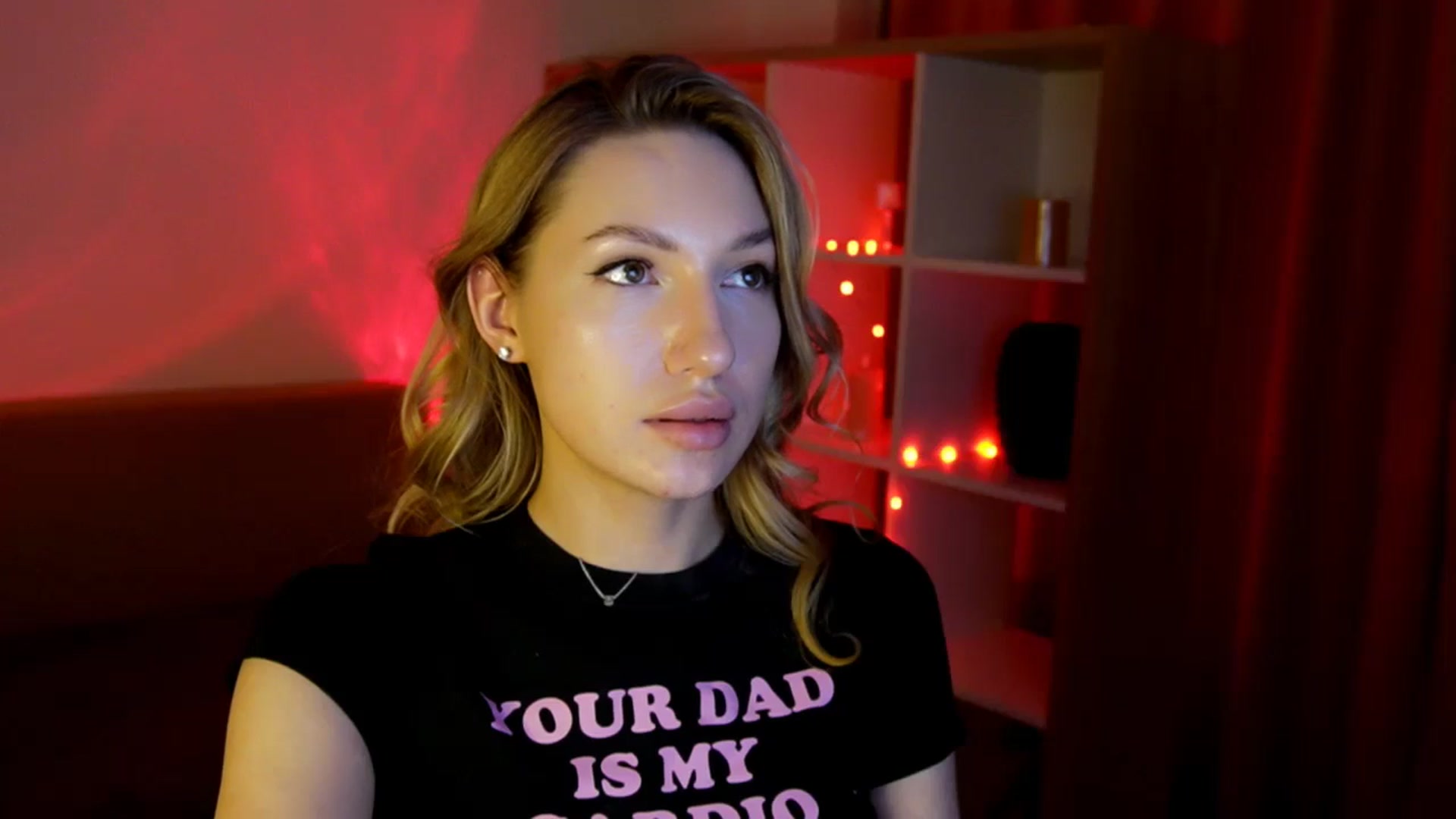 Gallery image thumbnail from LovelyGin's myfreecams stream on, 06/17/2025, 15:38 image 6 of 20