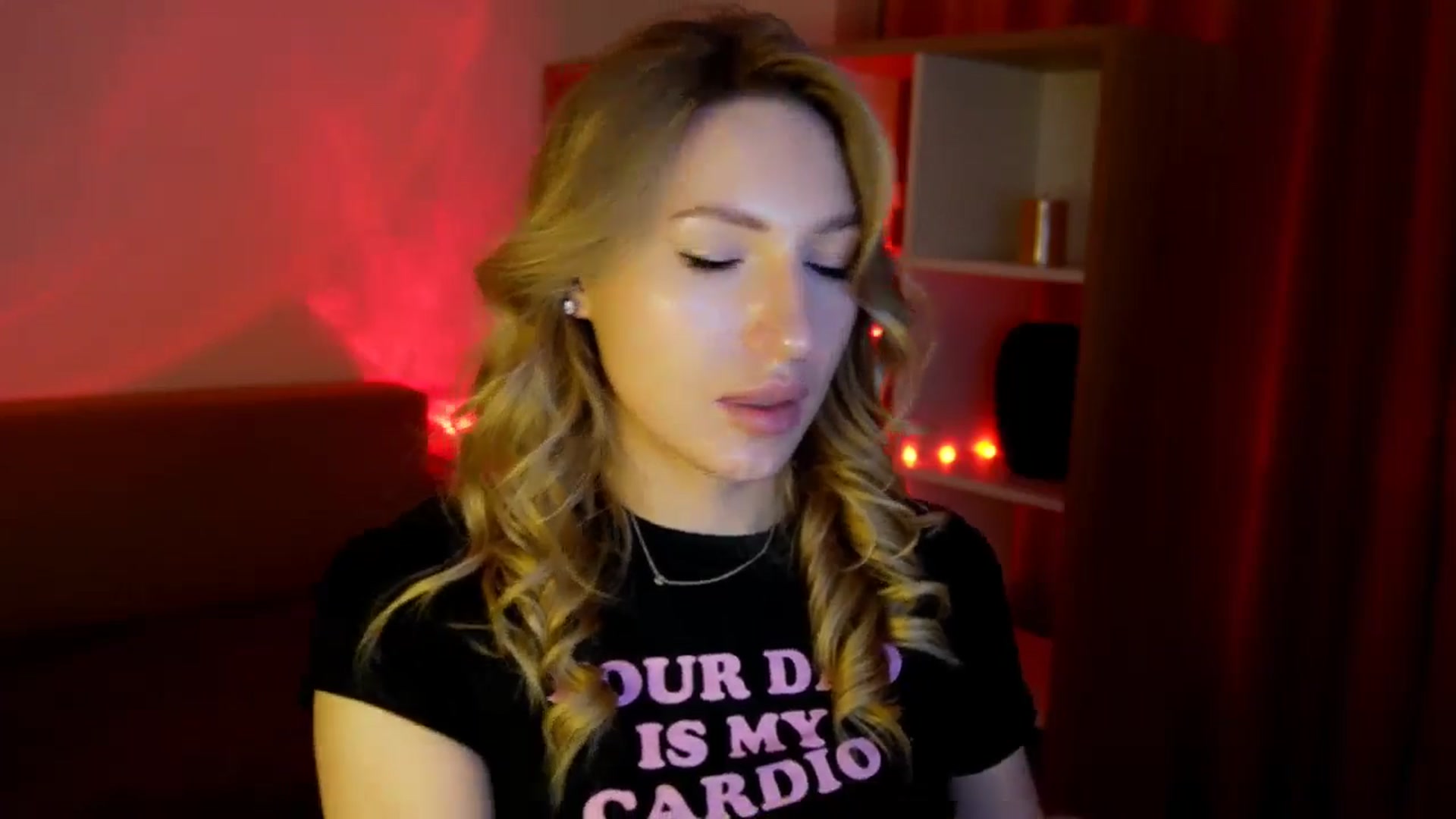 Gallery image thumbnail from LovelyGin's myfreecams stream on, 06/17/2025, 15:38 image 20 of 20