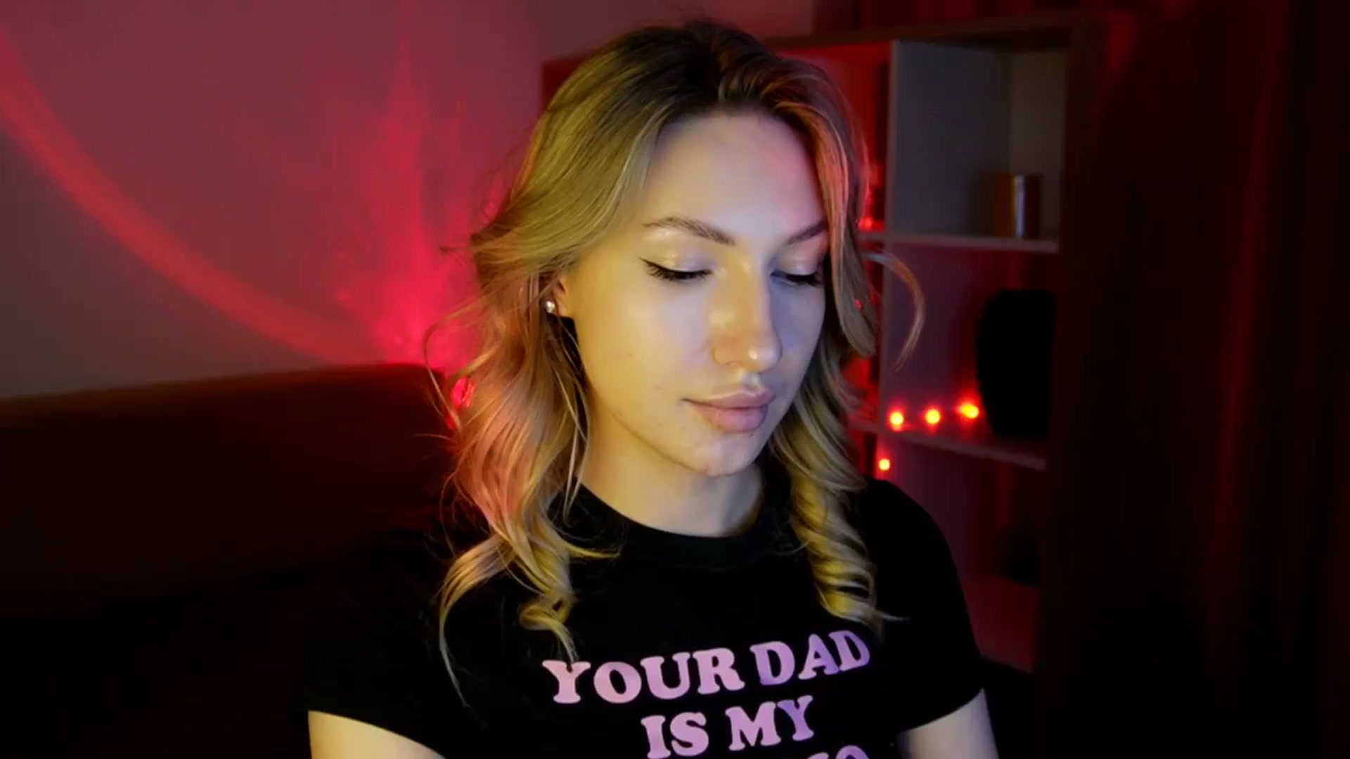 Gallery image thumbnail from LovelyGin's myfreecams stream on, 06/17/2025, 16:26 image 1 of 20