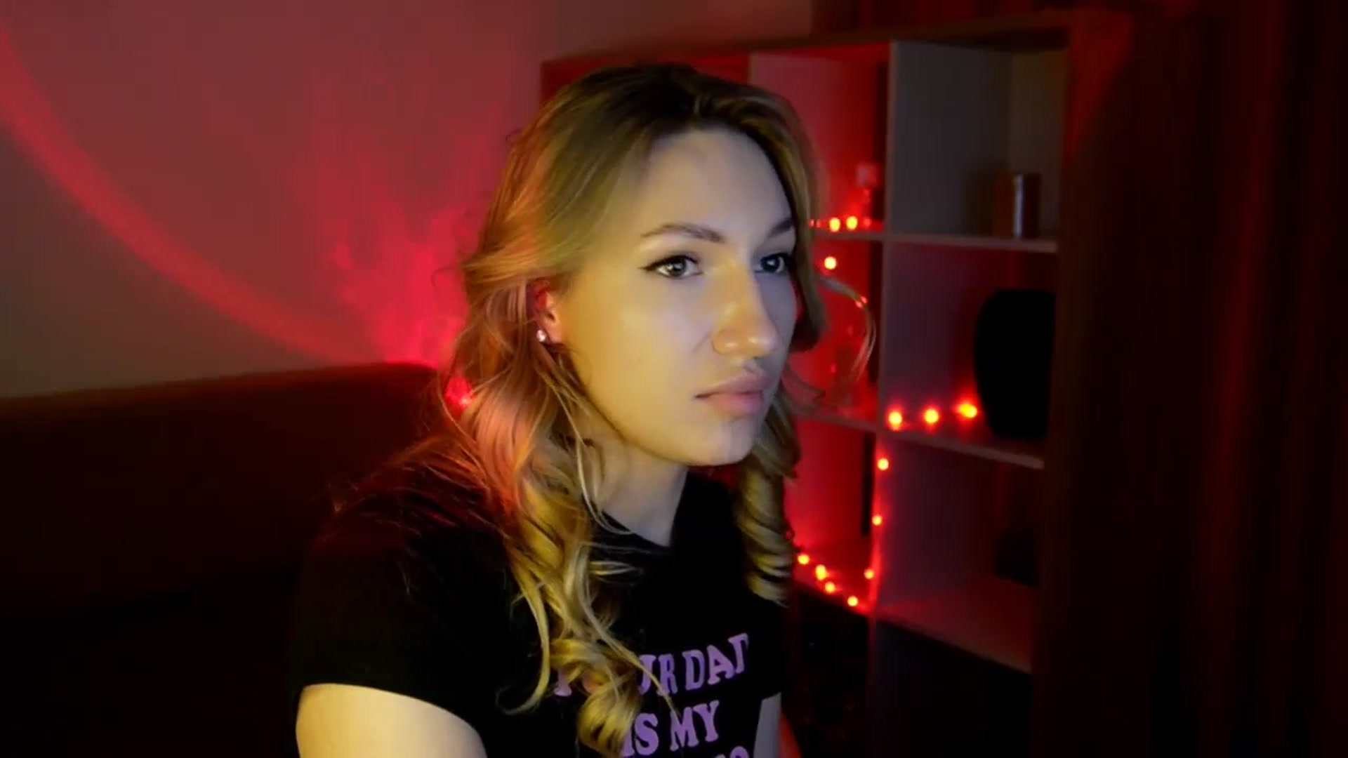 Gallery image thumbnail from LovelyGin's myfreecams stream on, 06/17/2025, 16:26 image 2 of 20
