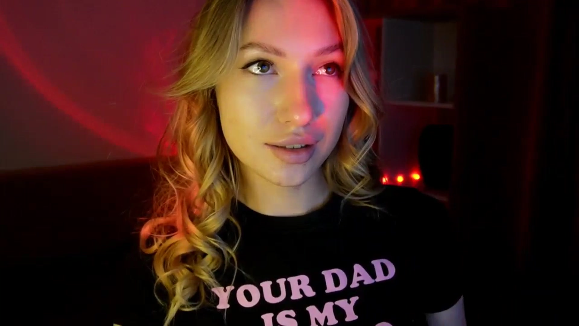 Gallery image thumbnail from LovelyGin's myfreecams stream on, 06/17/2025, 16:26 image 7 of 20