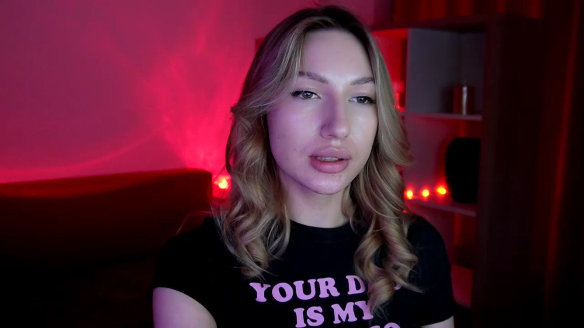 Gallery image thumbnail from LovelyGin's myfreecams stream on, 06/17/2025, 18:09 image 3 of 20