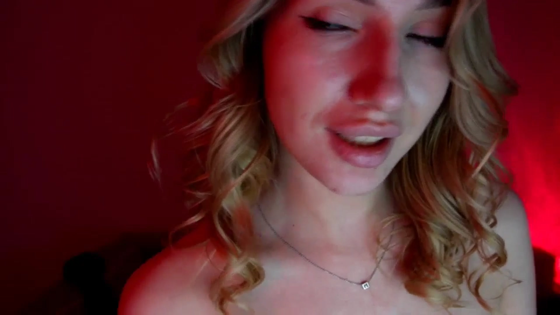 Gallery image thumbnail from LovelyGin's myfreecams stream on, 06/17/2025, 19:13 image 19 of 20
