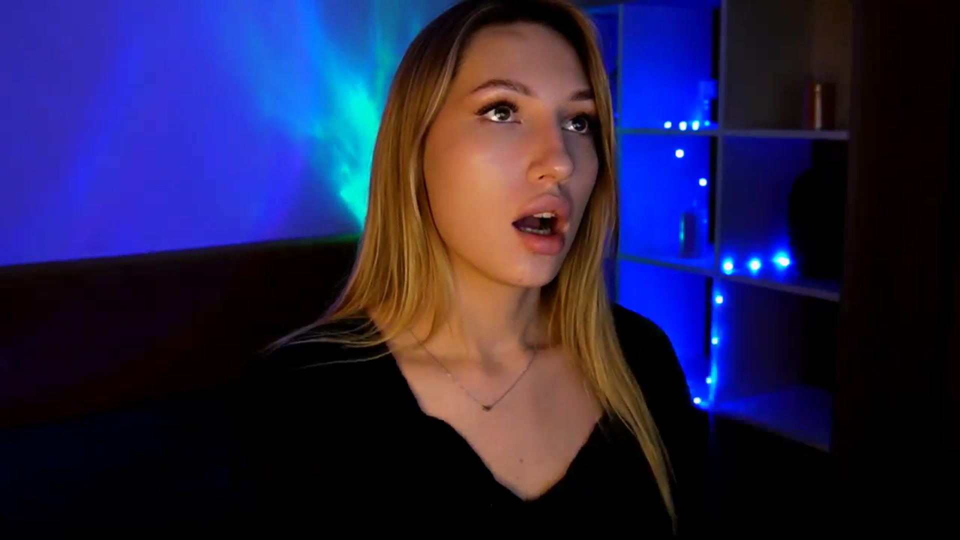 Gallery image thumbnail from LovelyGin's myfreecams stream on, 06/18/2025, 13:28 image 14 of 20