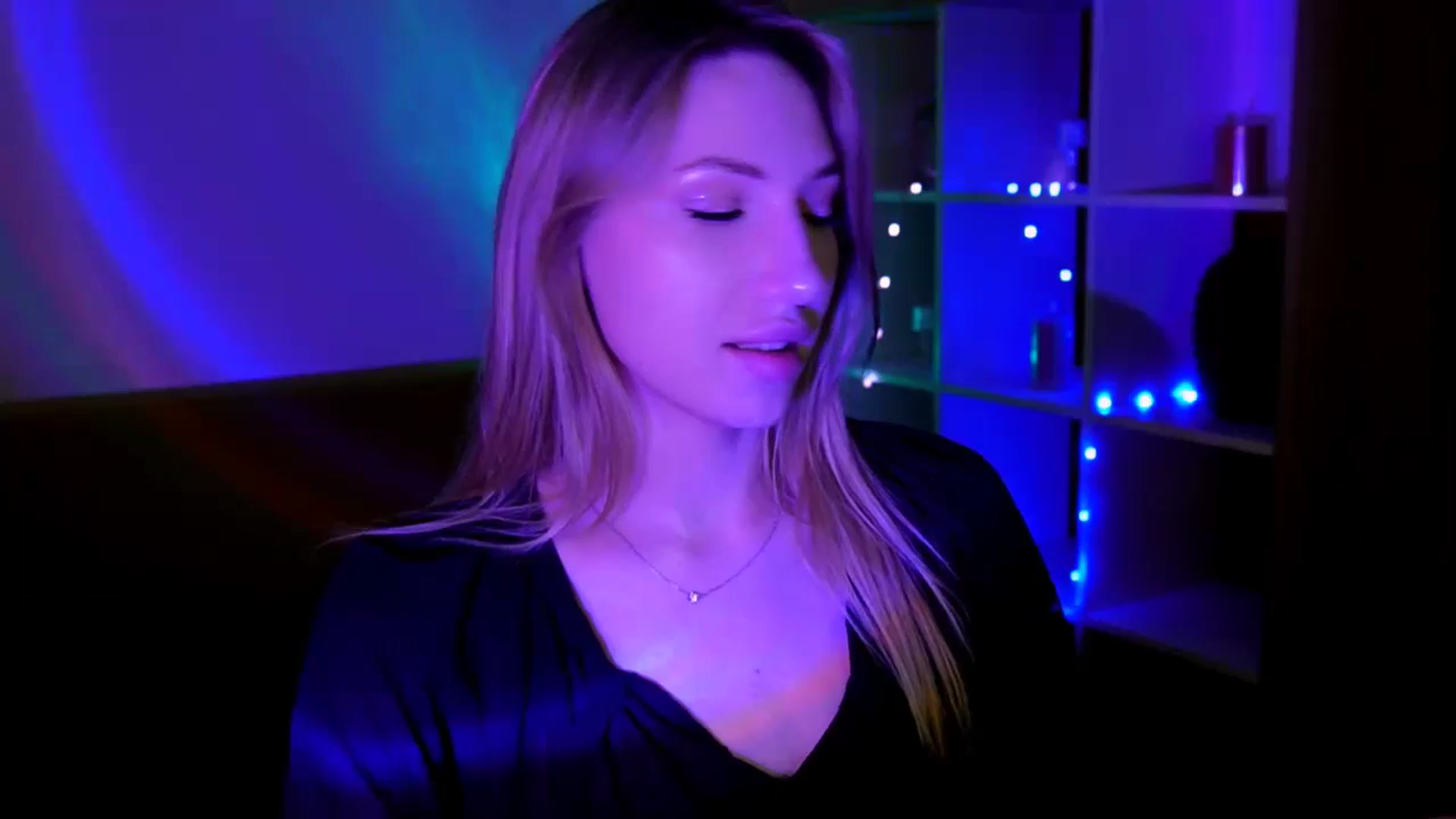 Gallery image thumbnail from LovelyGin's myfreecams stream on, 06/18/2025, 13:28 image 1 of 20