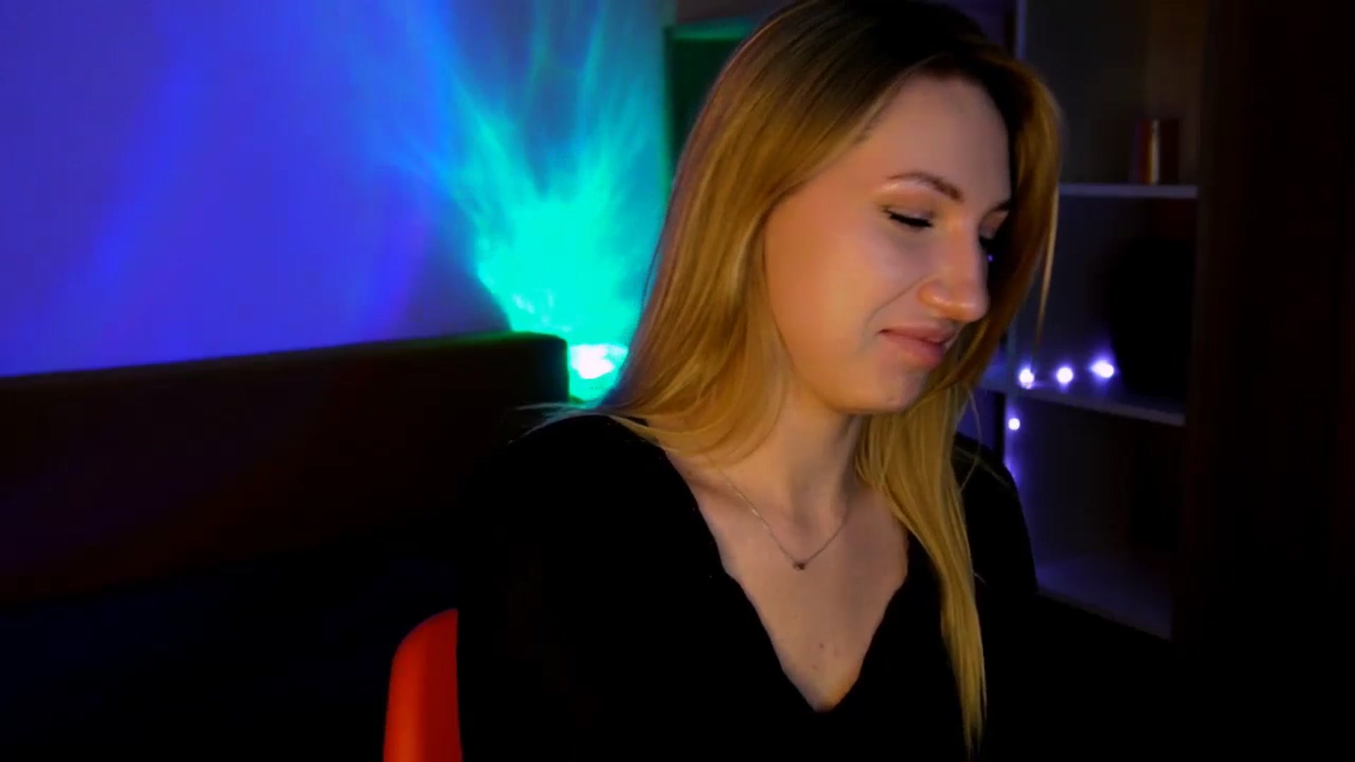 Gallery image thumbnail from LovelyGin's myfreecams stream on, 06/18/2025, 13:28 image 16 of 20