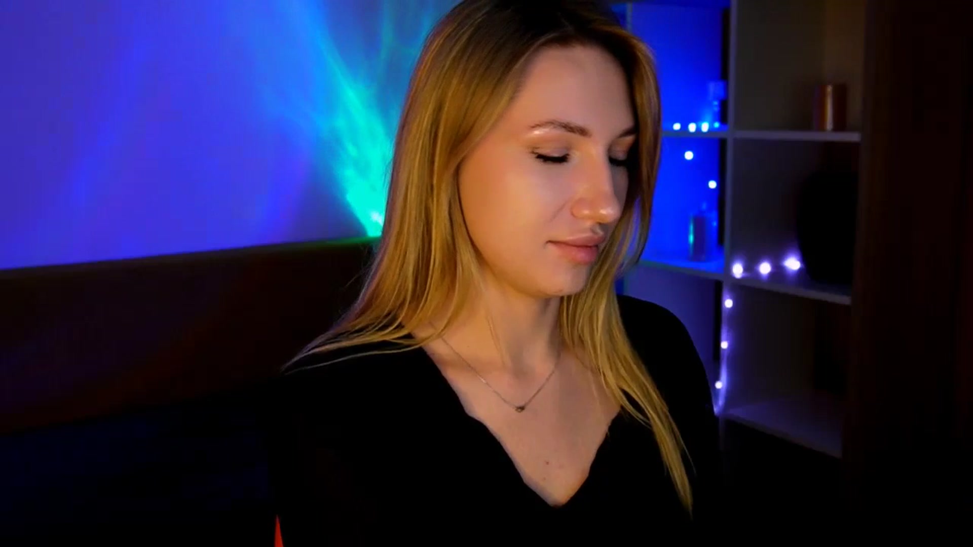 Gallery image thumbnail from LovelyGin's myfreecams stream on, 06/18/2025, 13:28 image 13 of 20