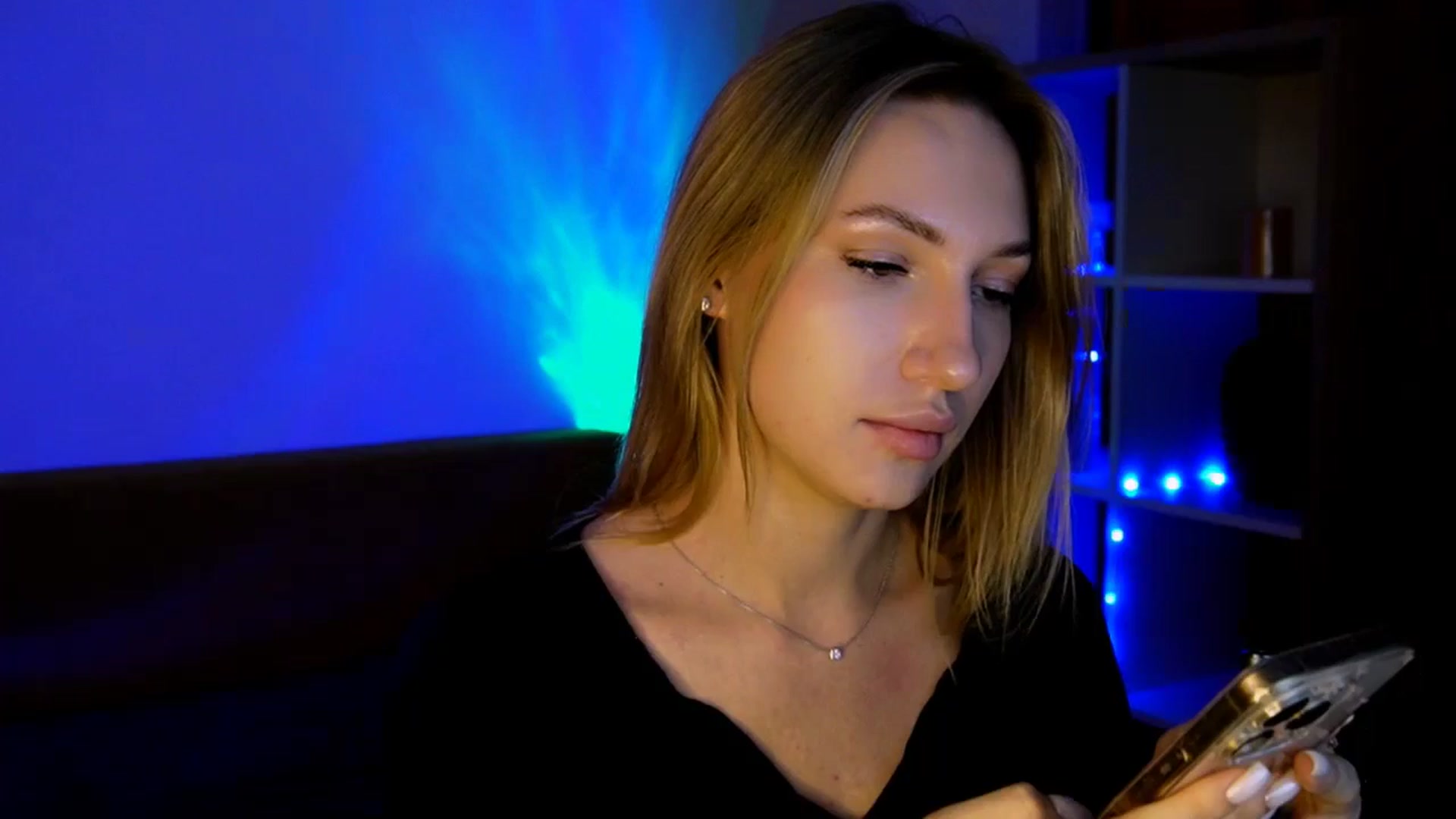 Gallery image thumbnail from LovelyGin's myfreecams stream on, 06/18/2025, 14:30 image 8 of 20