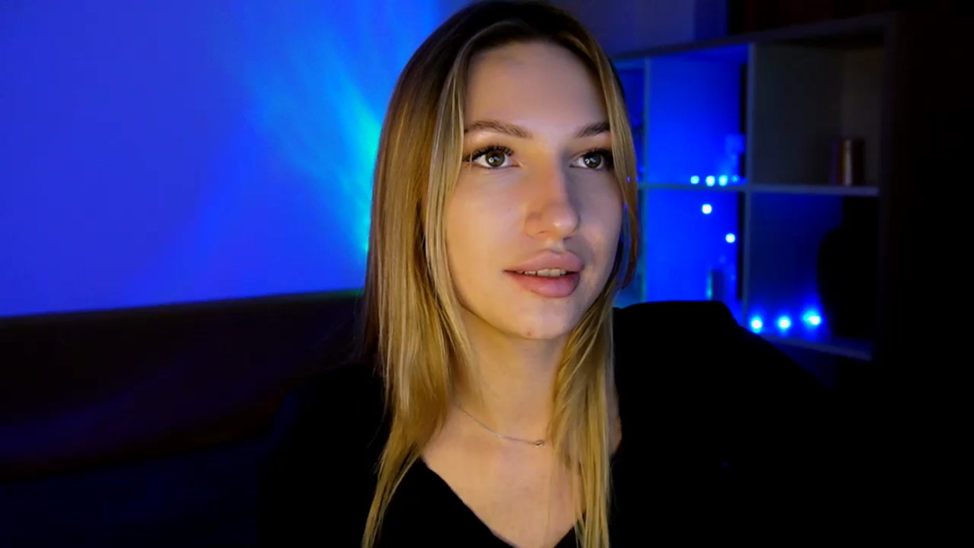 Gallery image thumbnail from LovelyGin's myfreecams stream on, 06/18/2025, 14:30 image 14 of 20
