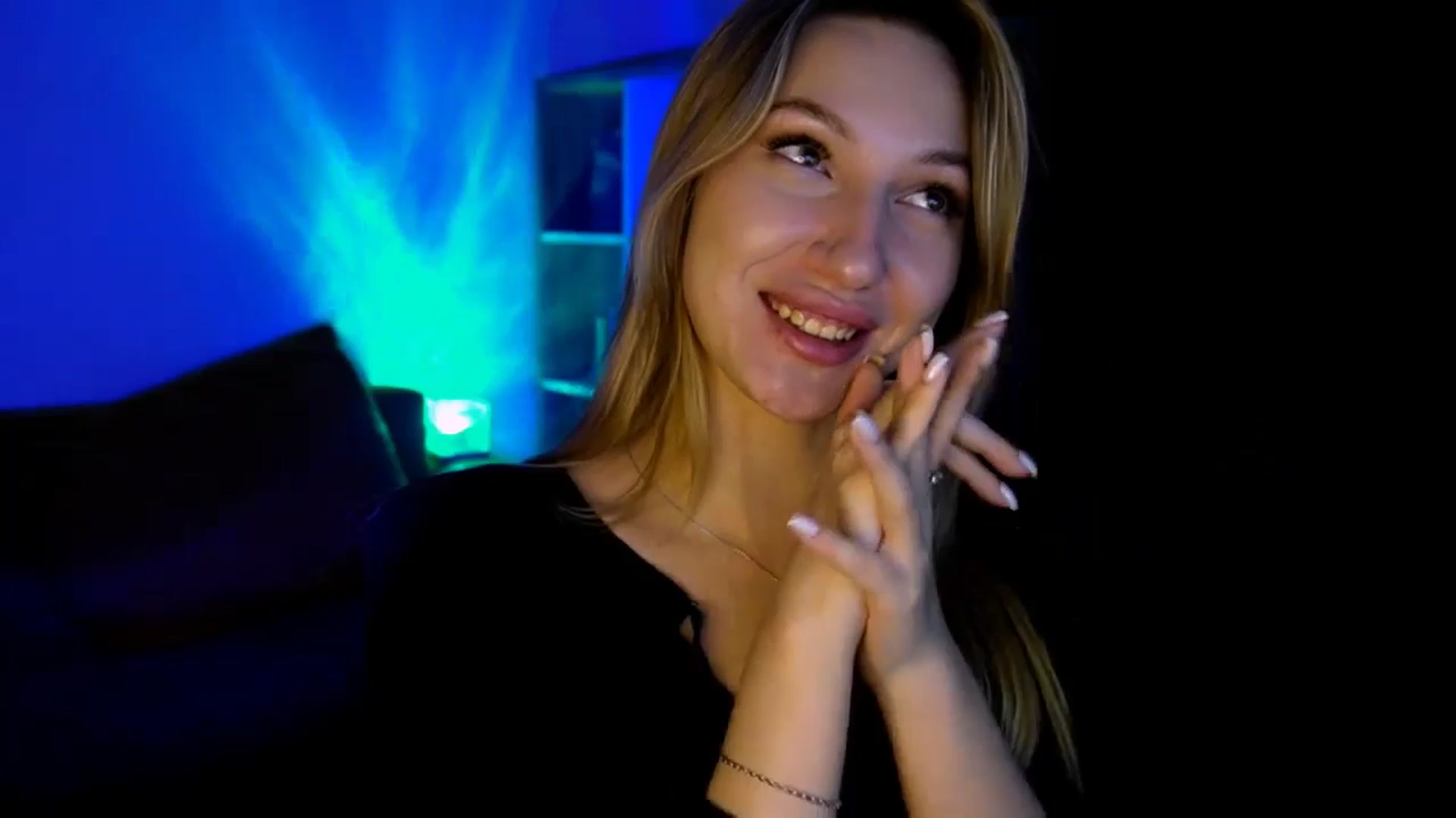 Gallery image thumbnail from LovelyGin's myfreecams stream on, 06/18/2025, 17:55 image 7 of 20
