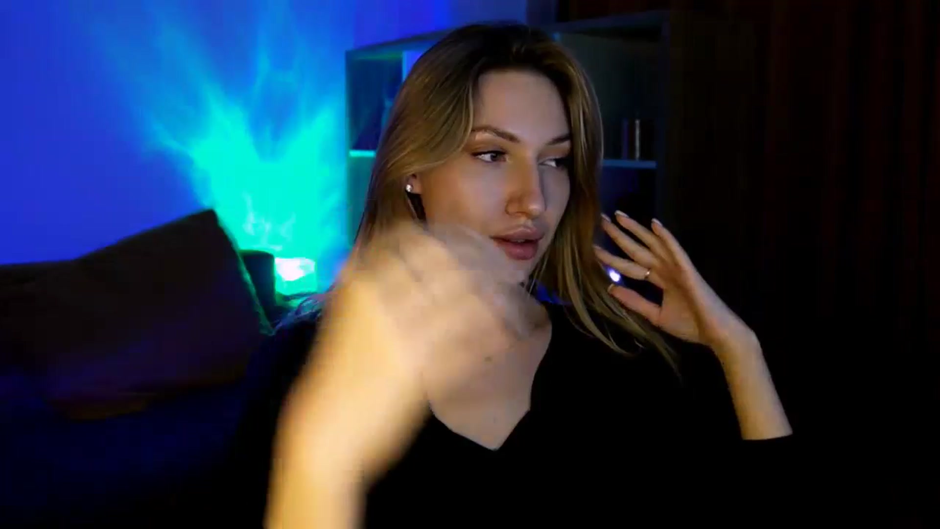 Gallery image thumbnail from LovelyGin's myfreecams stream on, 06/18/2025, 17:55 image 2 of 20