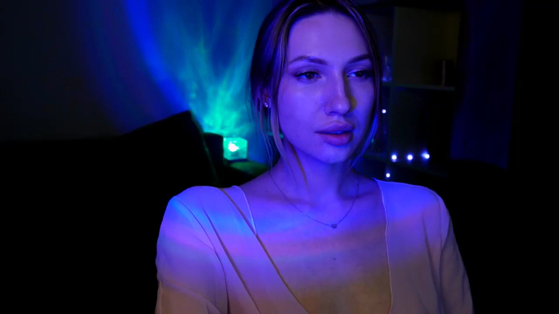 Gallery image thumbnail from LovelyGin's myfreecams stream on, 06/18/2025, 19:06 image 11 of 20