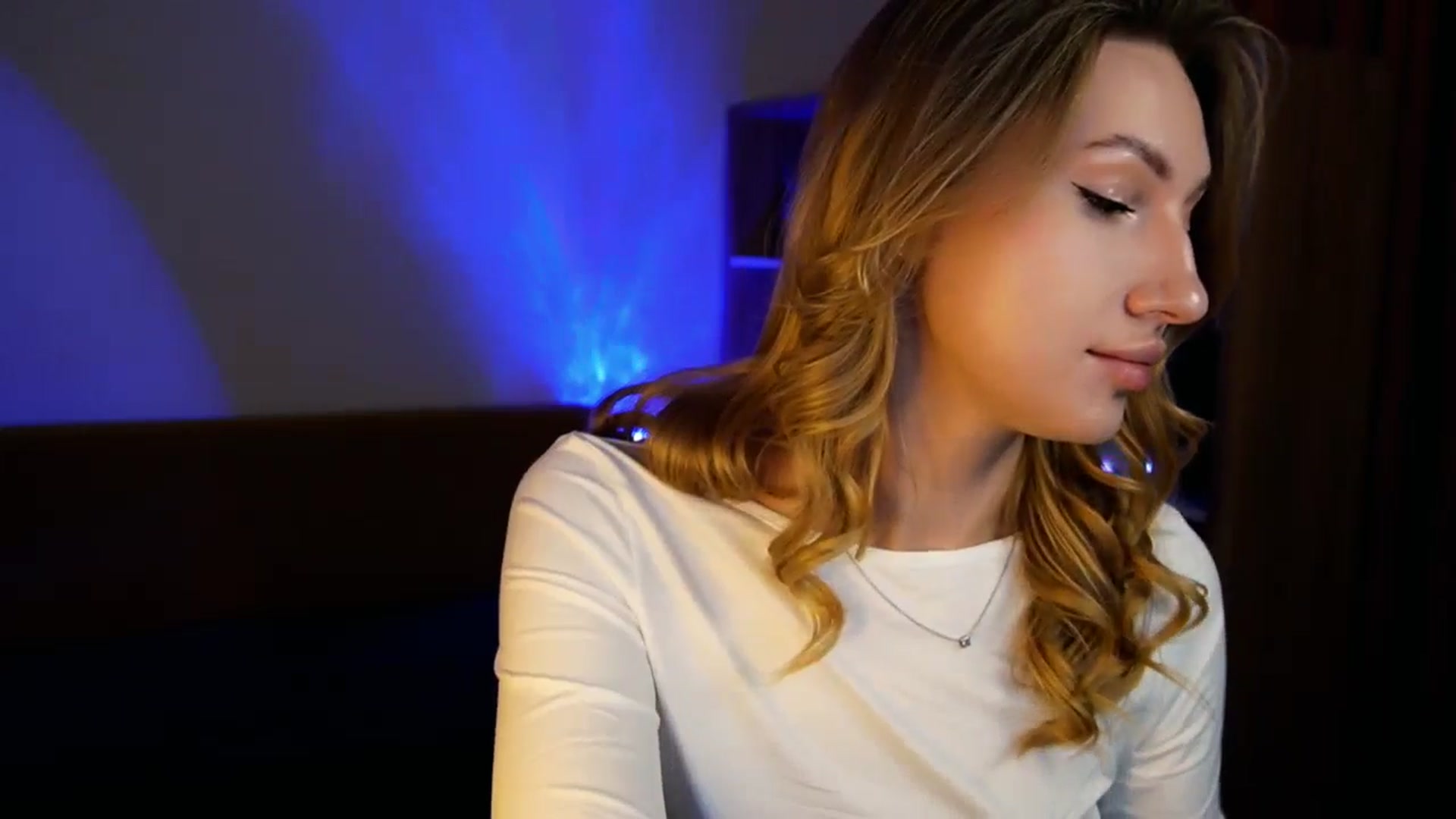 Gallery image thumbnail from LovelyGin's myfreecams stream on, 06/19/2025, 12:57 image 13 of 20