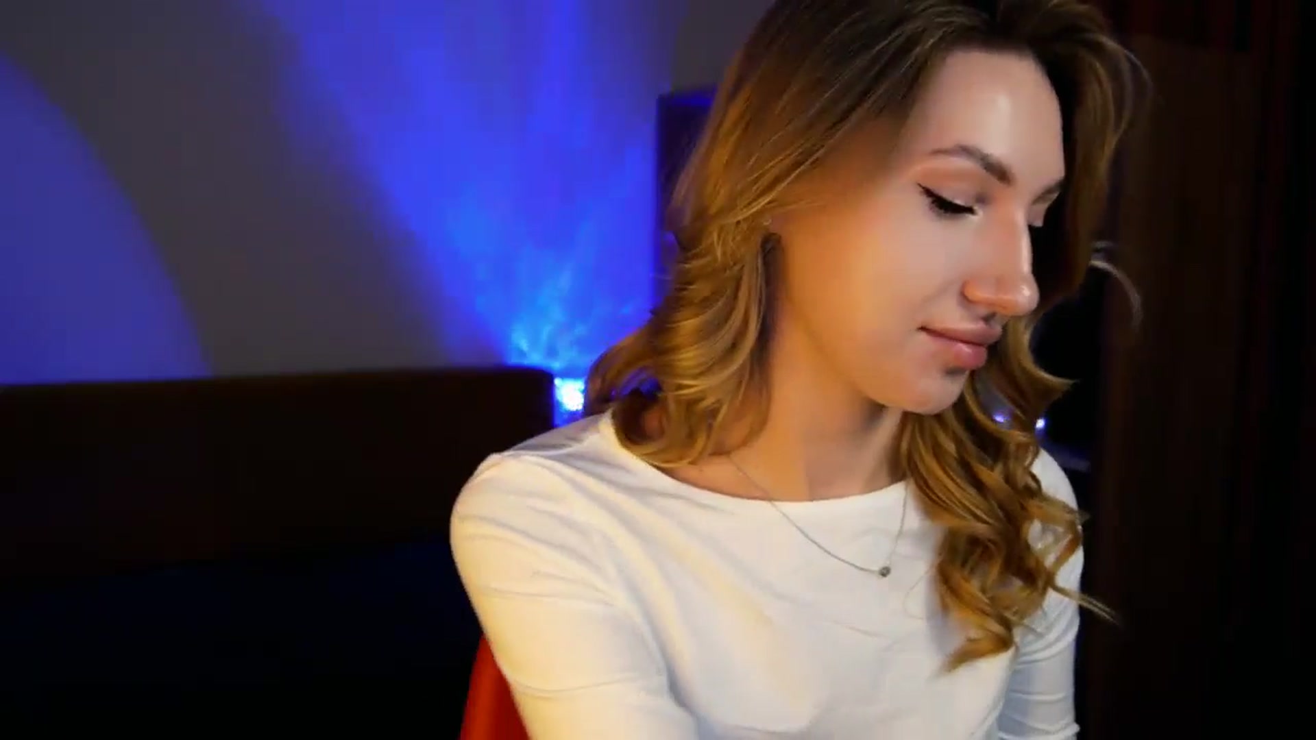 Gallery image thumbnail from LovelyGin's myfreecams stream on, 06/19/2025, 12:57 image 17 of 20