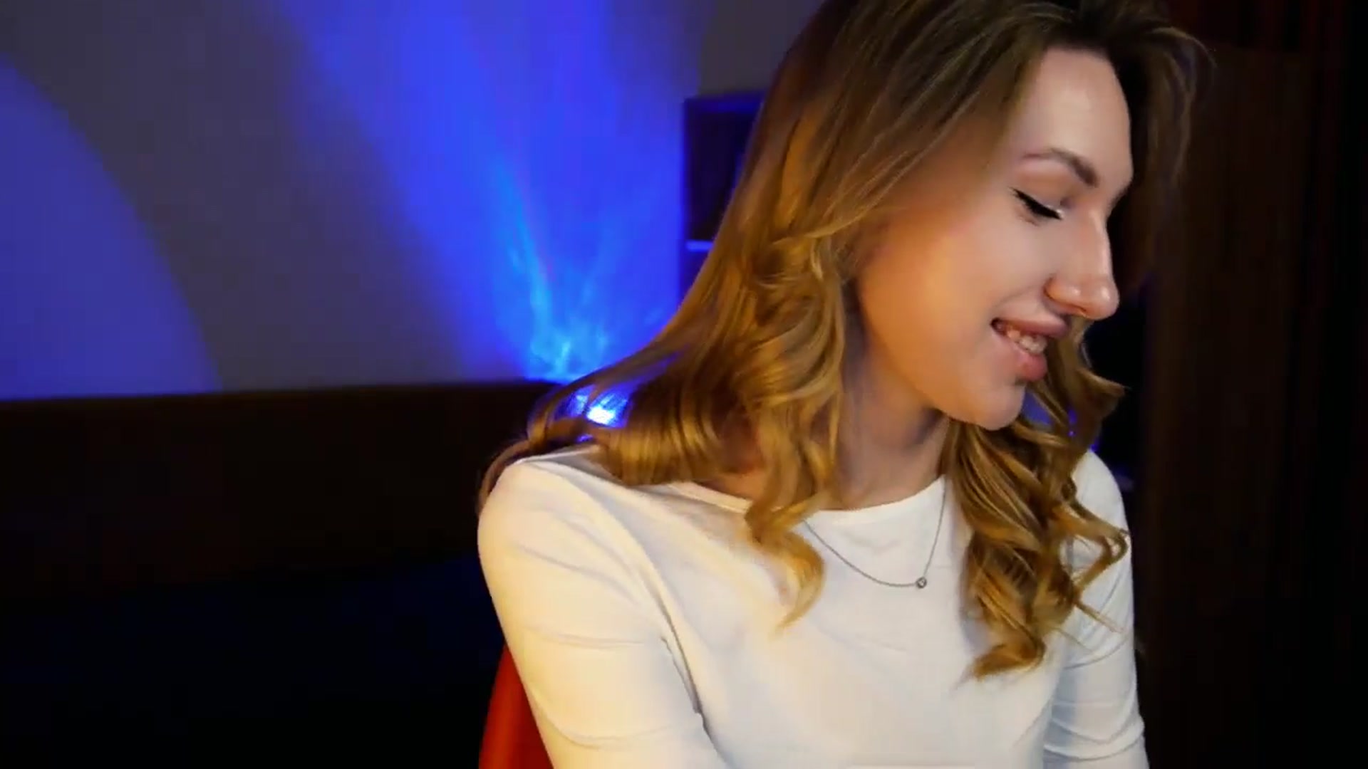 Gallery image thumbnail from LovelyGin's myfreecams stream on, 06/19/2025, 12:57 image 14 of 20