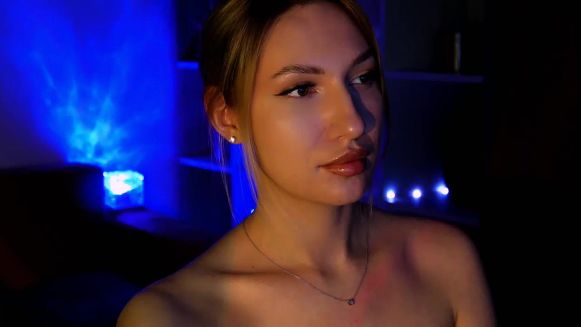 Gallery image thumbnail from LovelyGin's myfreecams stream on, 06/20/2025, 16:52 image 20 of 20