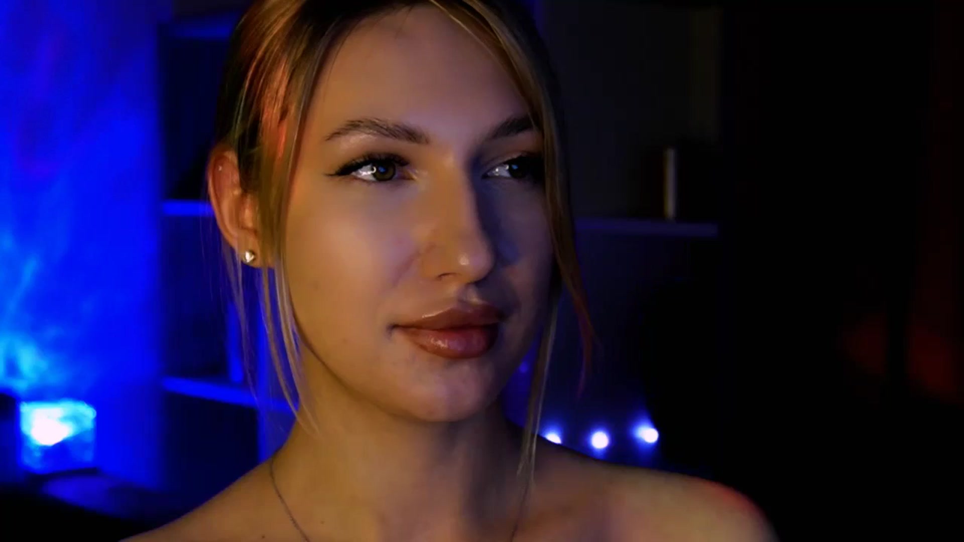Gallery image thumbnail from LovelyGin's myfreecams stream on, 06/20/2025, 18:14 image 10 of 20