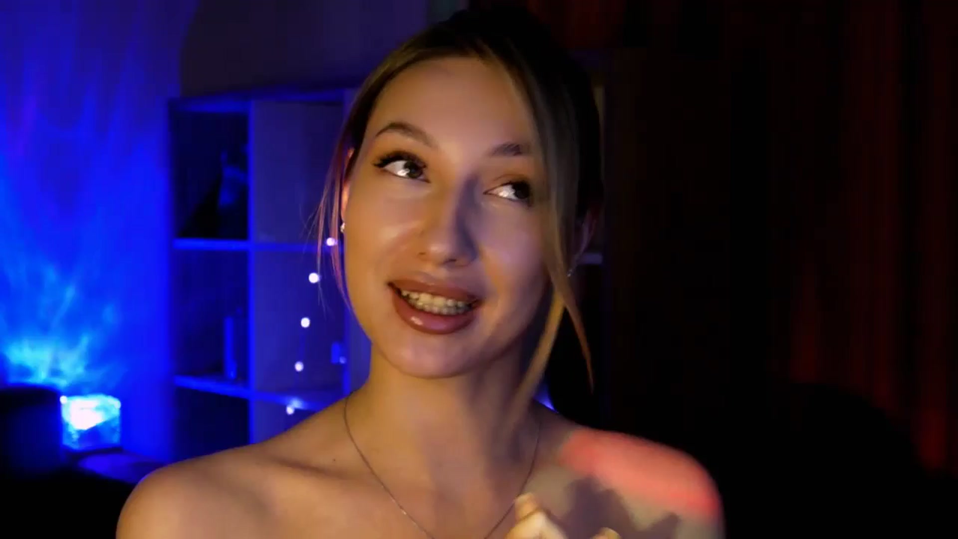 Gallery image thumbnail from LovelyGin's myfreecams stream on, 06/20/2025, 18:14 image 6 of 20