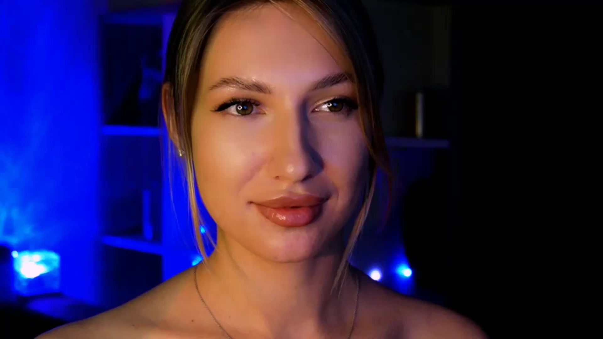 Gallery image thumbnail from LovelyGin's myfreecams stream on, 06/20/2025, 18:14 image 12 of 20