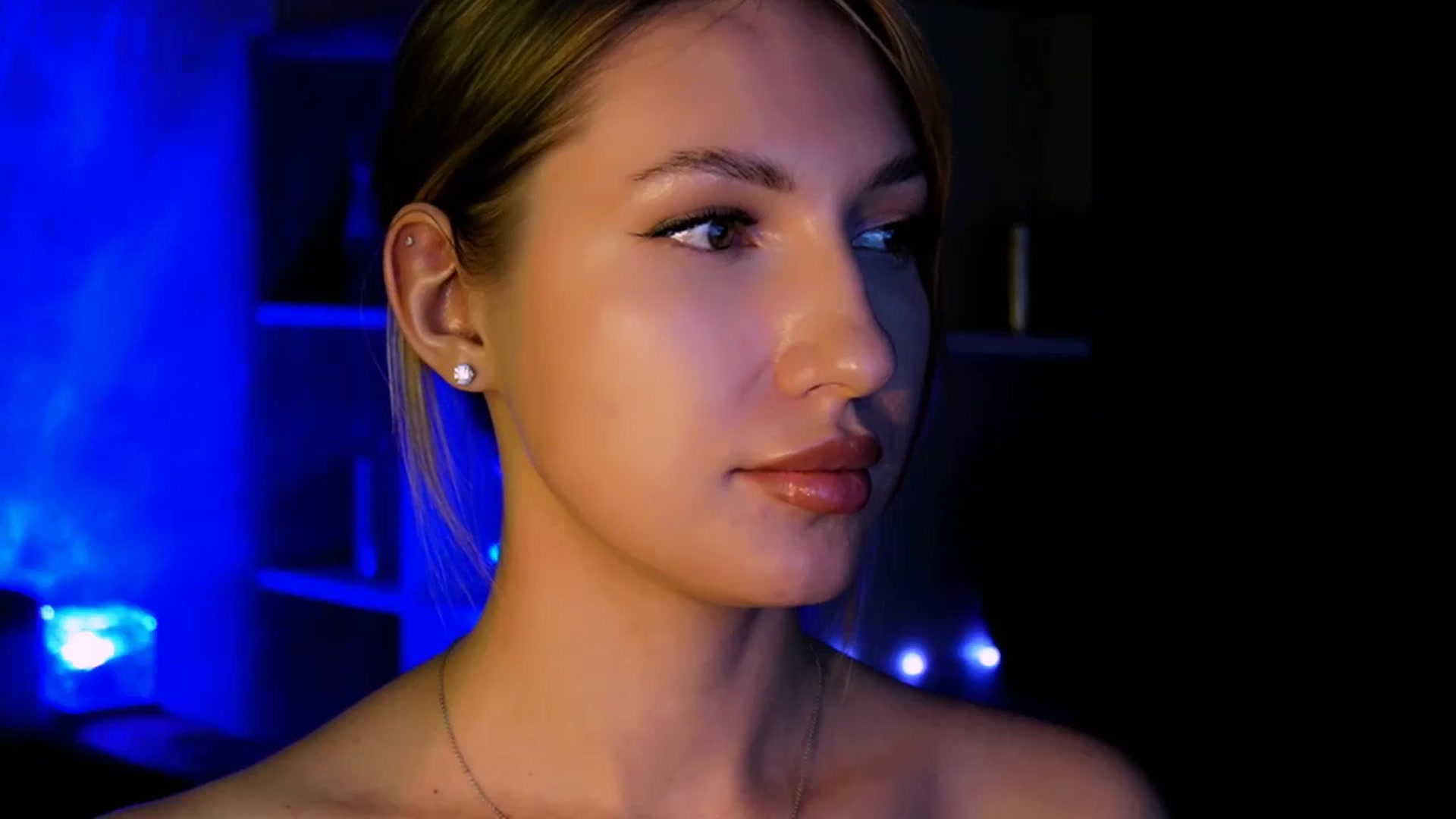 Gallery image thumbnail from LovelyGin's myfreecams stream on, 06/20/2025, 18:14 image 16 of 20