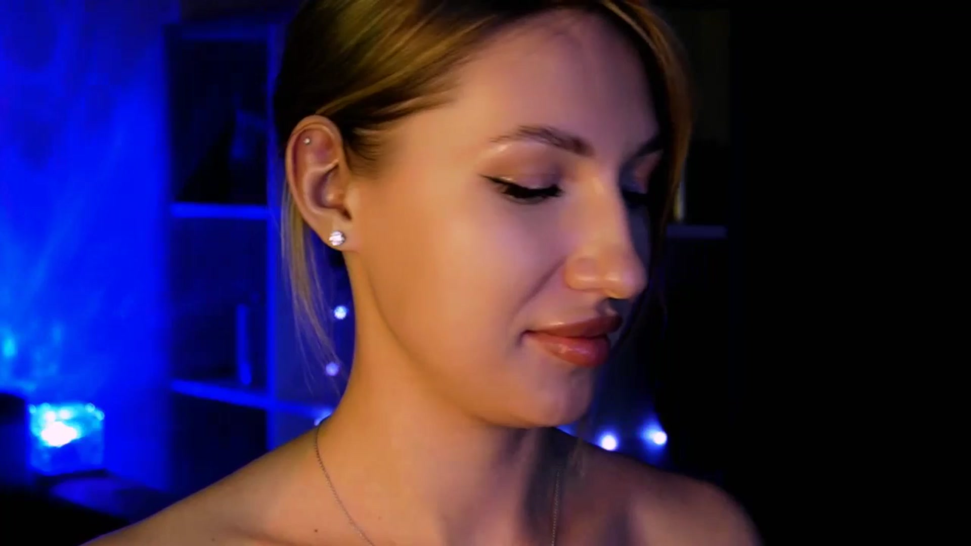Gallery image thumbnail from LovelyGin's myfreecams stream on, 06/20/2025, 18:14 image 17 of 20