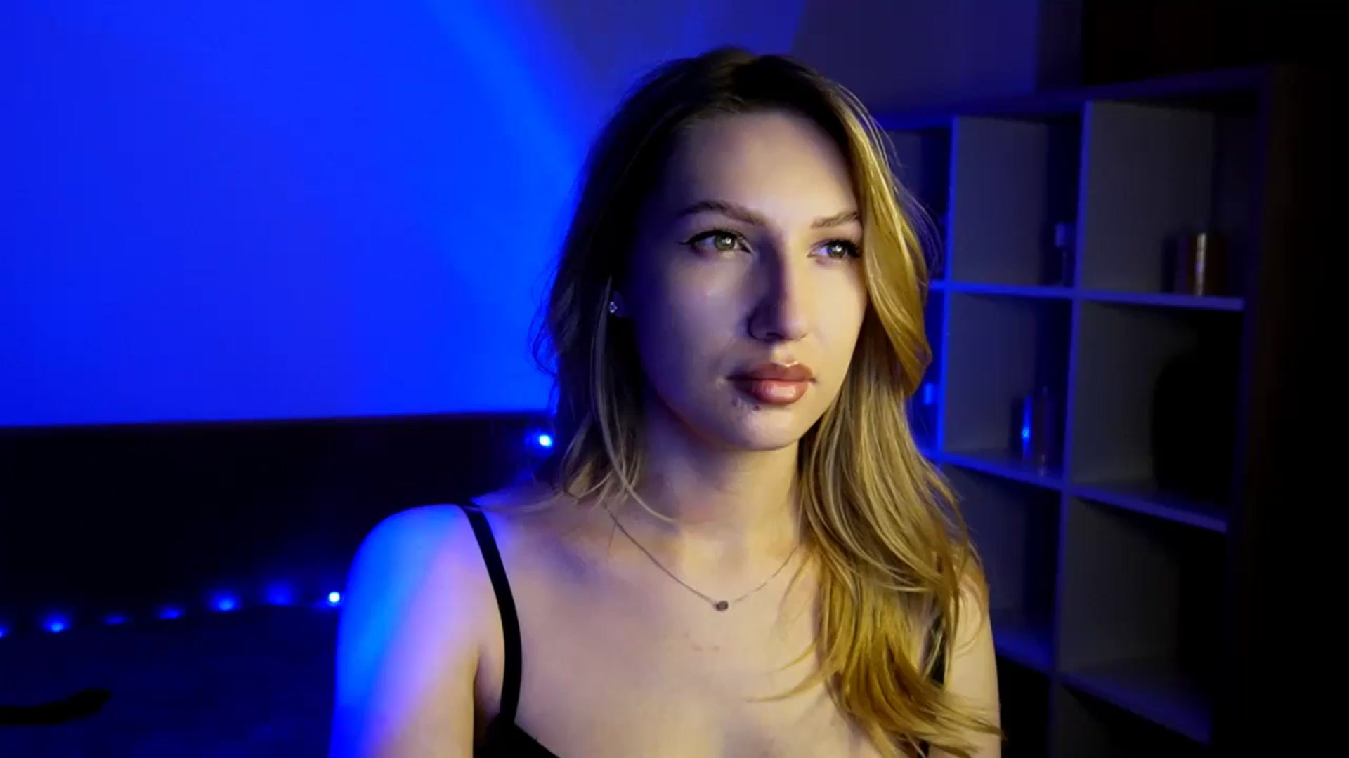 Gallery image thumbnail from LovelyGin's myfreecams stream on, 06/24/2025, 19:02 image 13 of 20