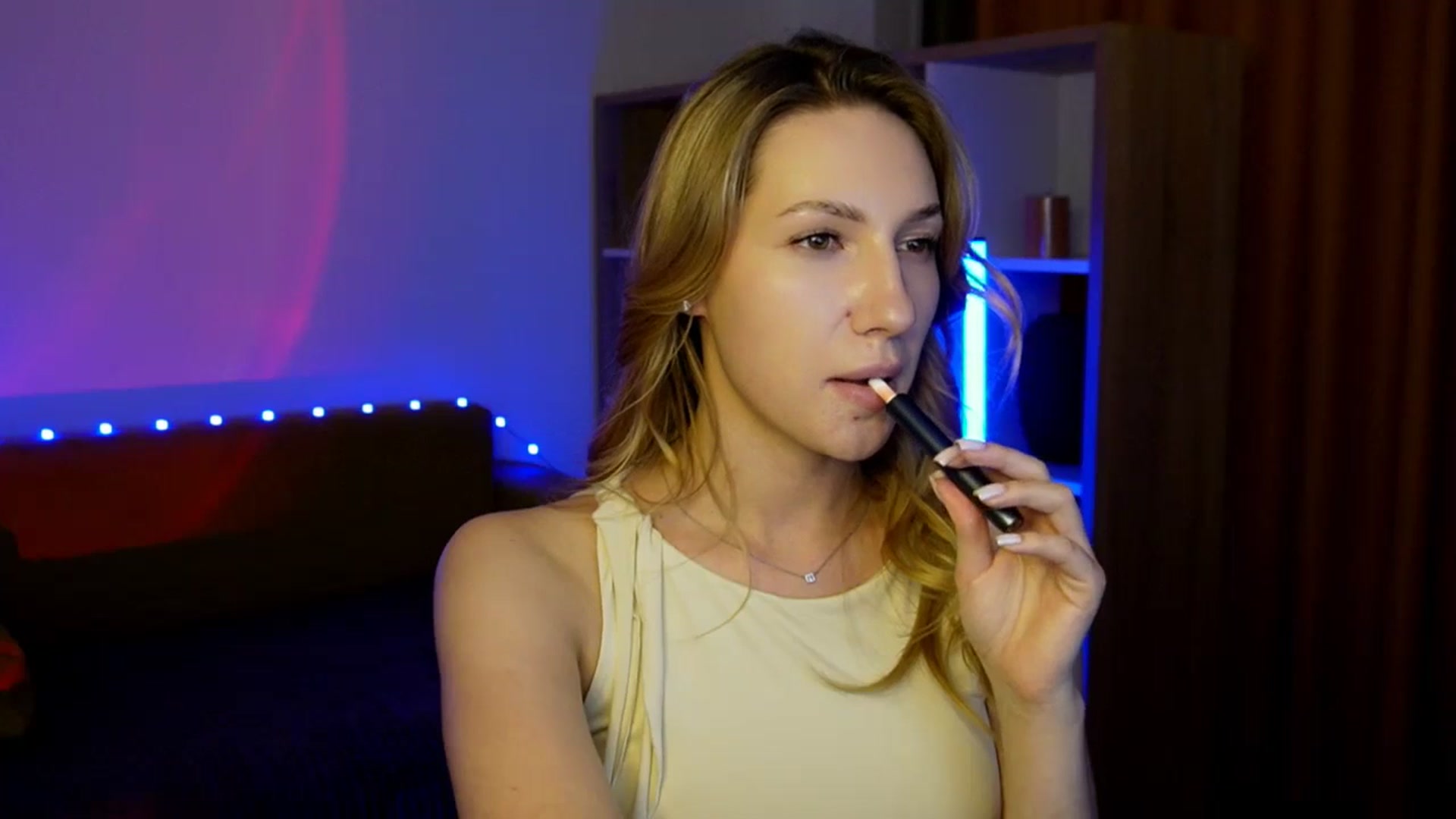 Gallery image thumbnail from LovelyGin's myfreecams stream on, 06/26/2025, 19:11 image 11 of 20