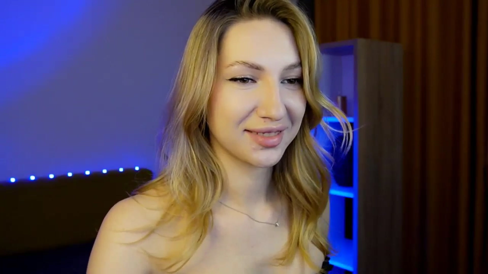 Gallery image thumbnail from LovelyGin's myfreecams stream on, 06/27/2025, 13:14 image 4 of 20