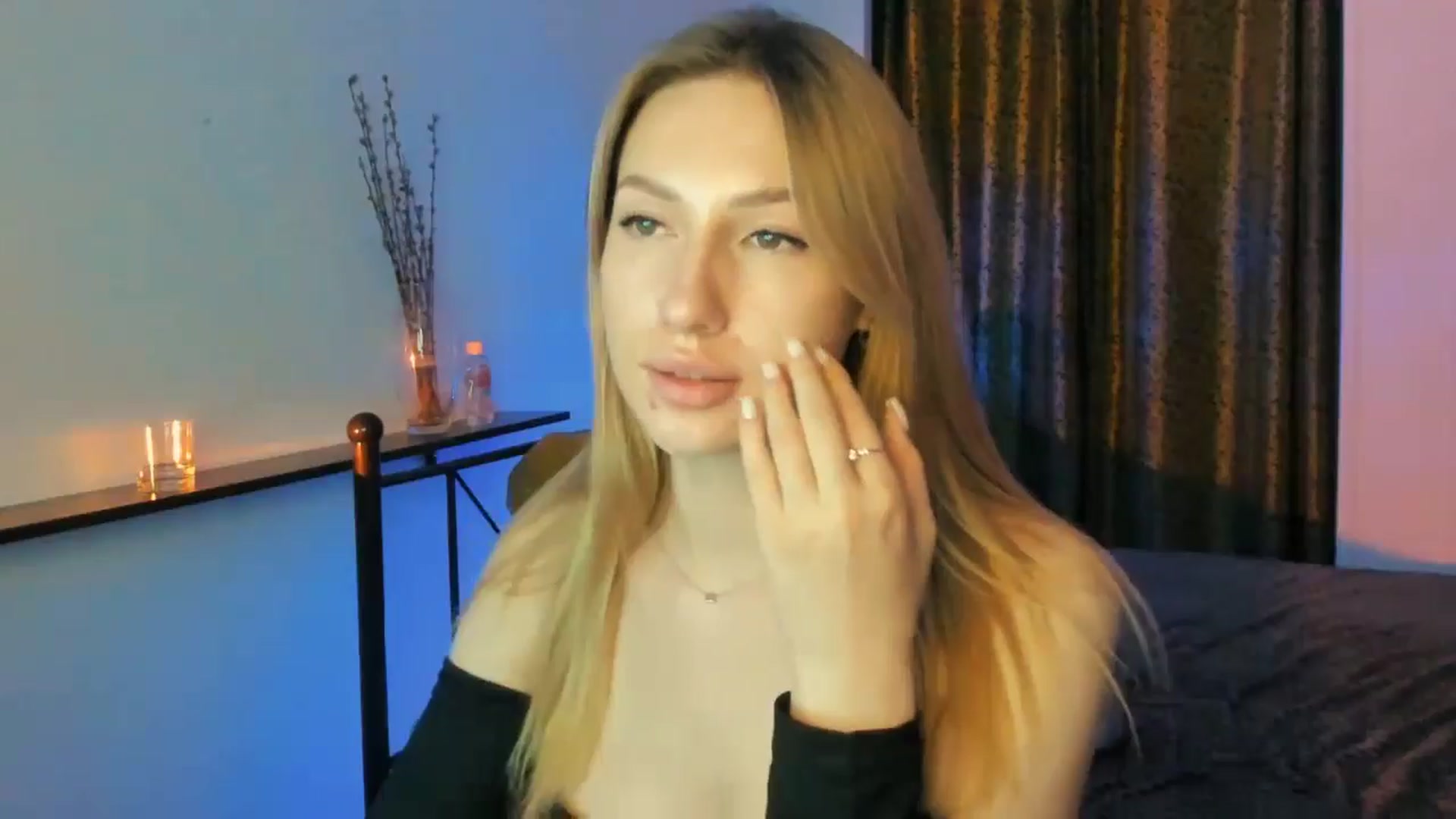 Gallery image thumbnail from LovelyGin's myfreecams stream on, 06/30/2025, 17:45 image 17 of 20