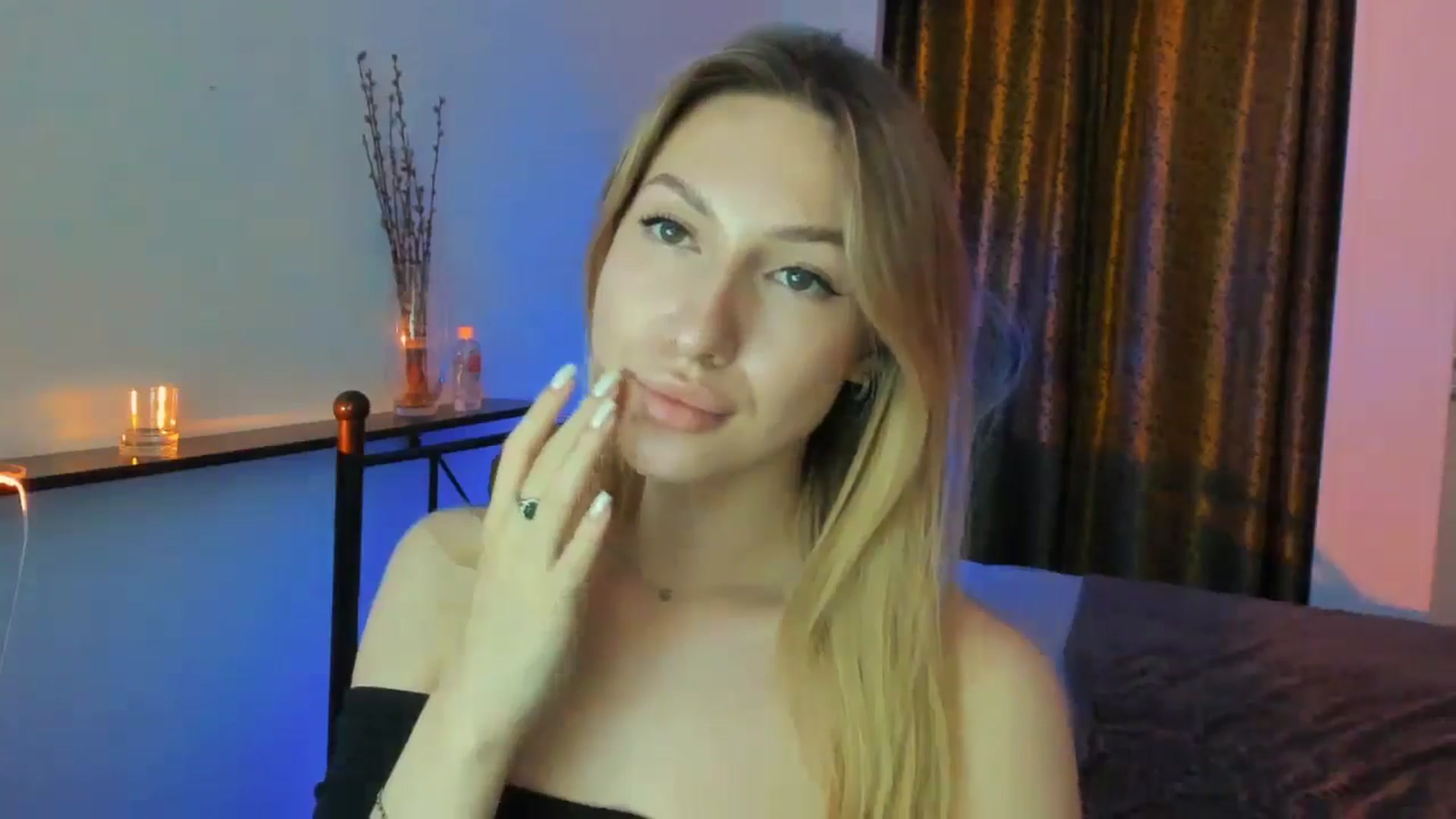 Gallery image thumbnail from LovelyGin's myfreecams stream on, 06/30/2025, 17:45 image 8 of 20