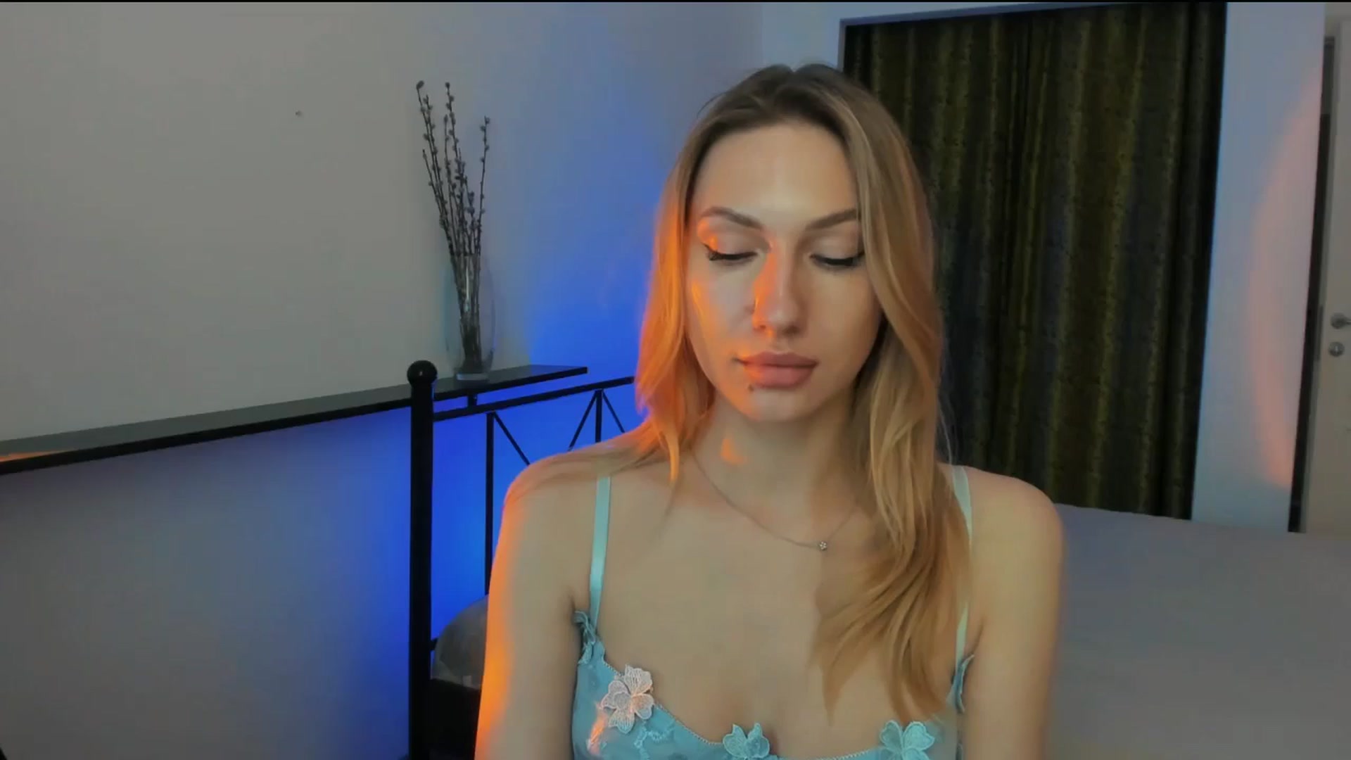 Gallery image thumbnail from LovelyGin's myfreecams stream on, 07/01/2025, 17:20 image 4 of 20
