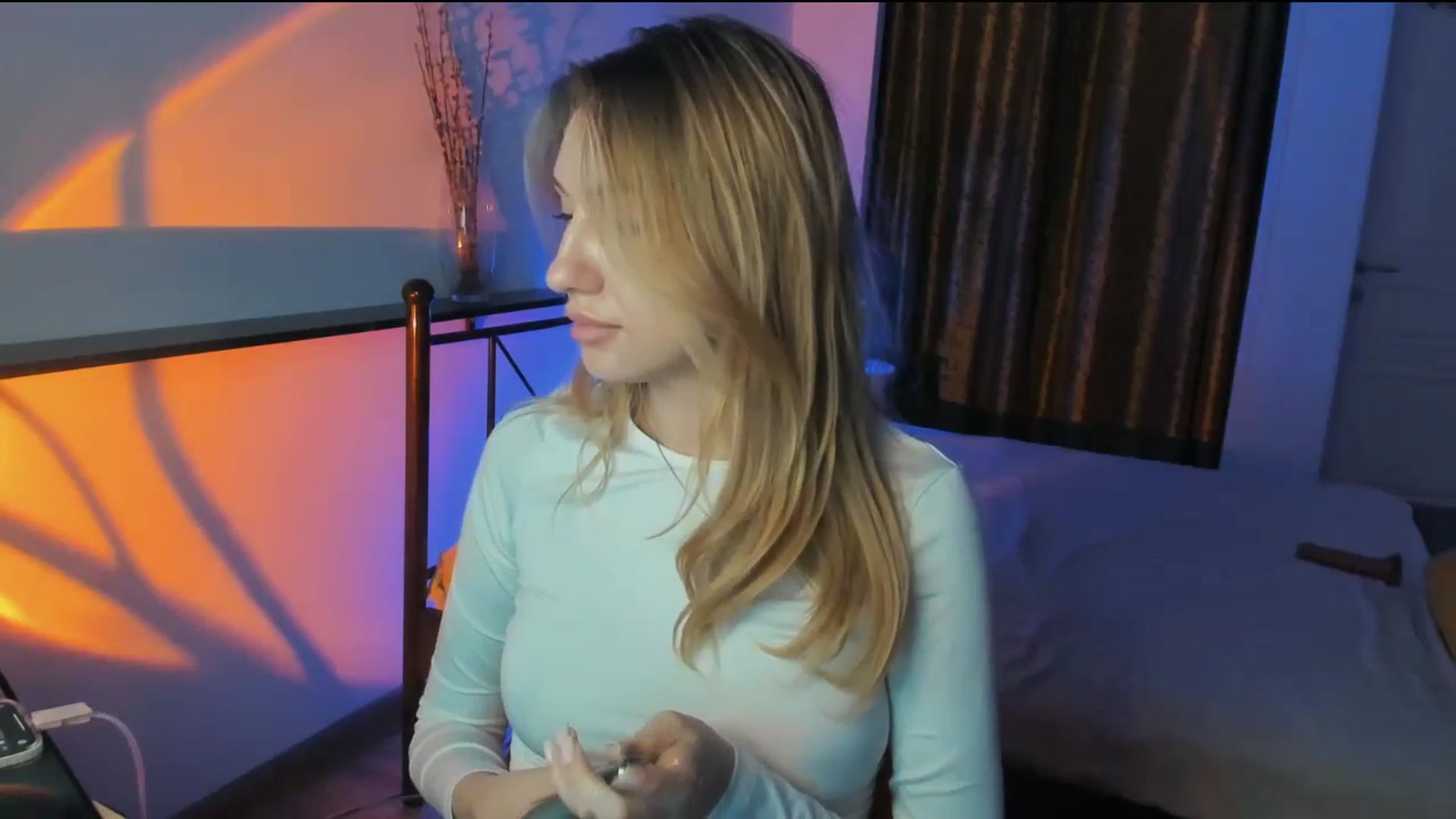 Gallery image thumbnail from LovelyGin's myfreecams stream on, 07/01/2025, 19:07 image 13 of 20