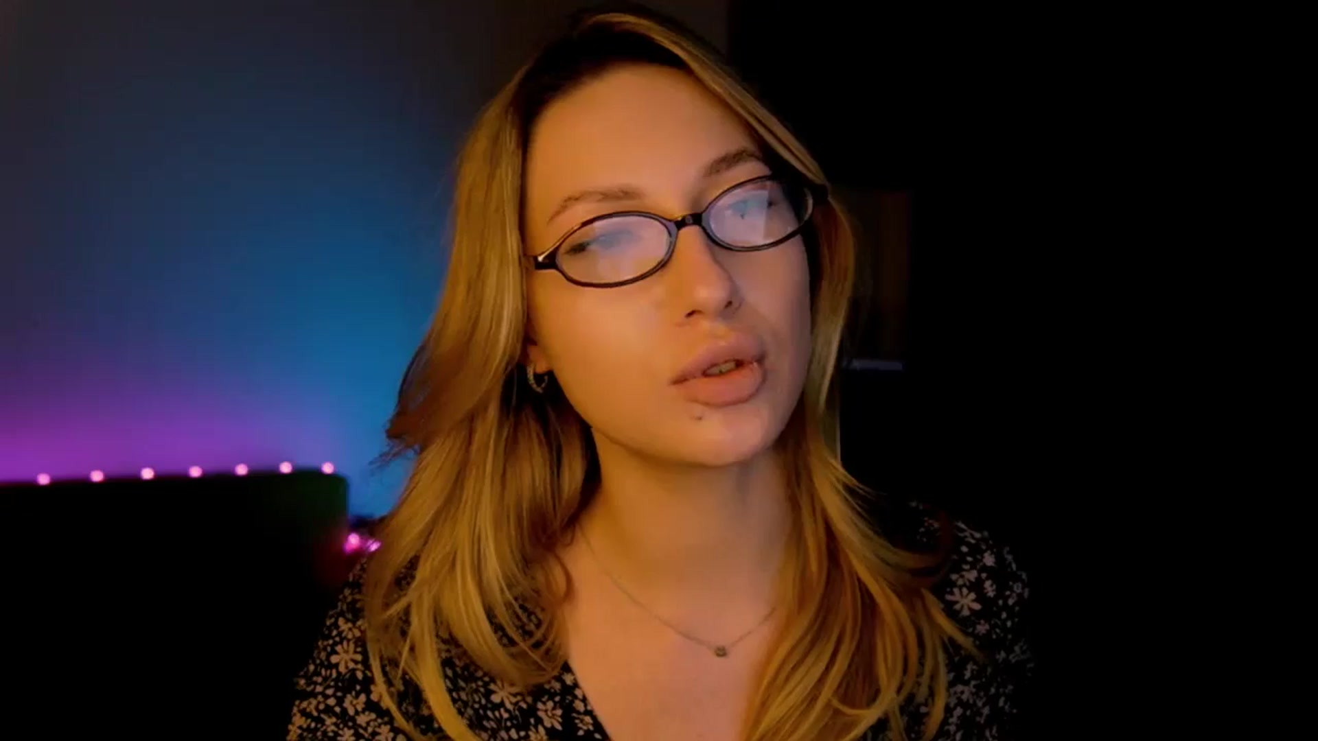Gallery image thumbnail from LovelyGin's myfreecams stream on, 07/02/2025, 17:14 image 3 of 20