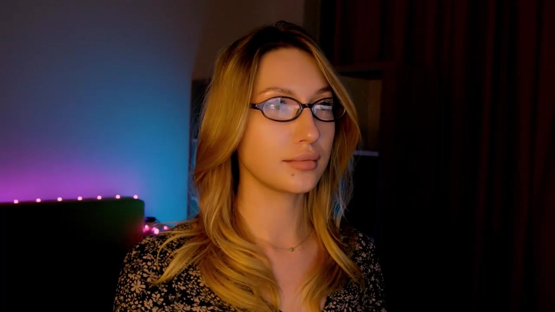 Gallery image thumbnail from LovelyGin's myfreecams stream on, 07/02/2025, 17:14 image 7 of 20