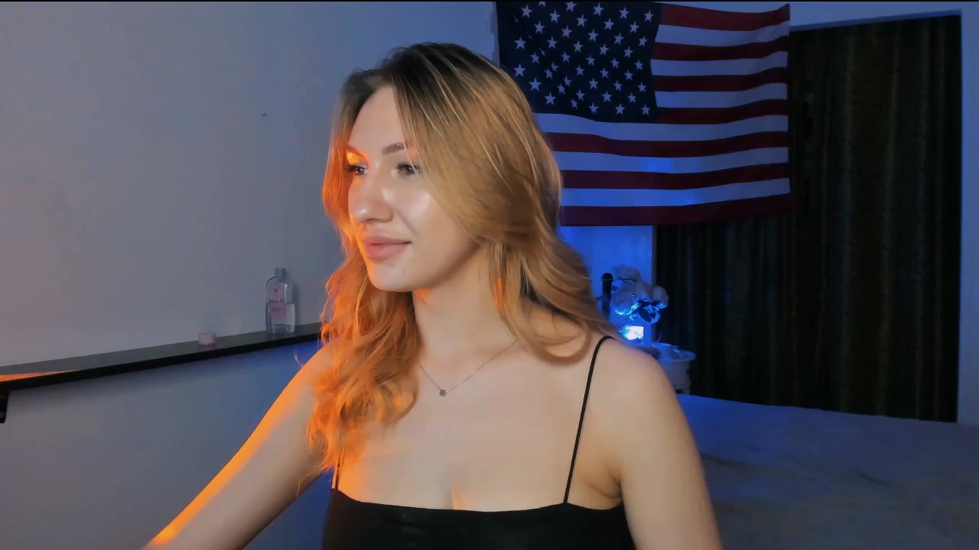Gallery image thumbnail from LovelyGin's myfreecams stream on, 07/07/2025, 17:40 image 16 of 20