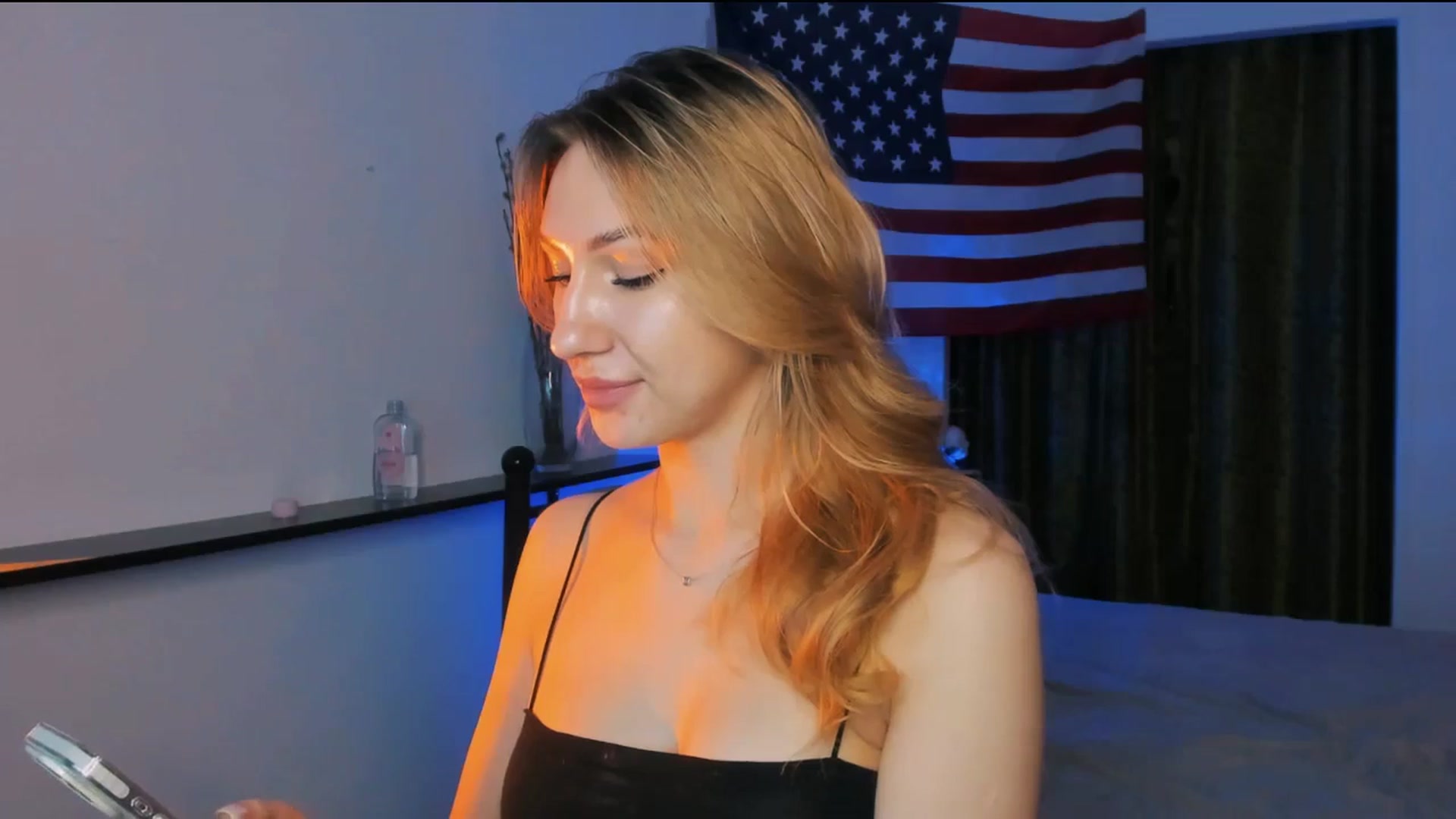 Gallery image thumbnail from LovelyGin's myfreecams stream on, 07/07/2025, 17:40 image 18 of 20