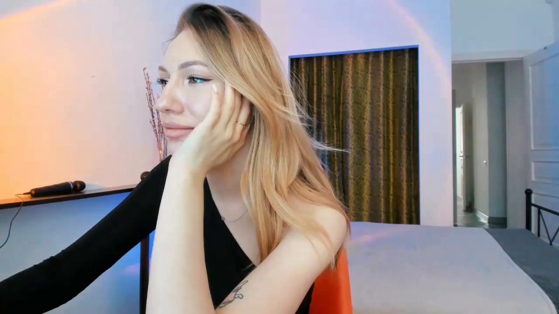 Gallery image thumbnail from LovelyGin's myfreecams stream on, 07/08/2025, 15:50 image 20 of 20