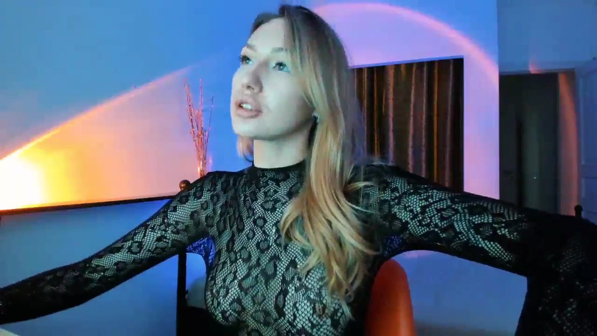 Gallery image thumbnail from LovelyGin's myfreecams stream on, 07/08/2025, 17:46 image 15 of 20