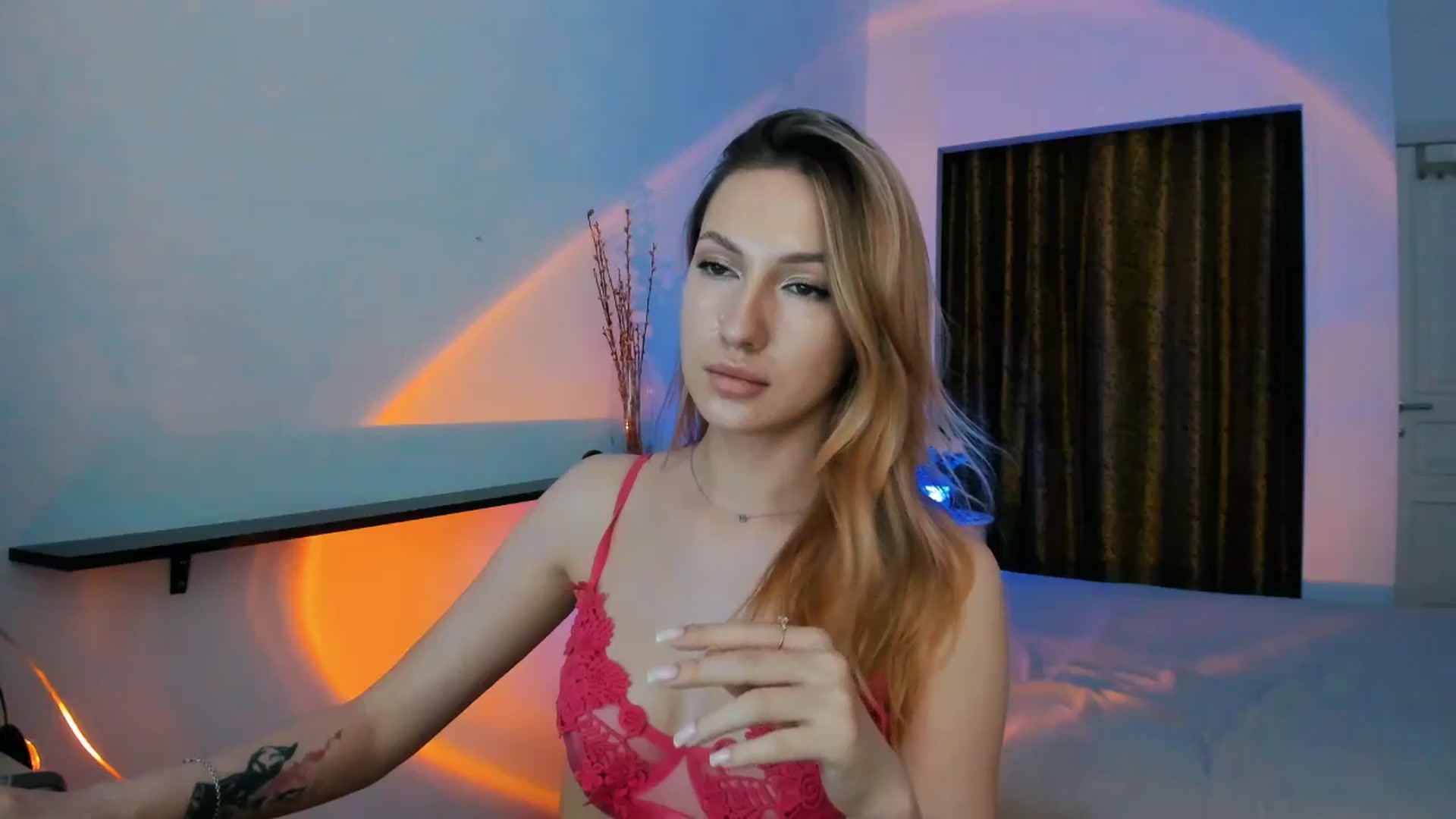 Gallery image thumbnail from LovelyGin's myfreecams stream on, 07/08/2025, 17:46 image 3 of 20