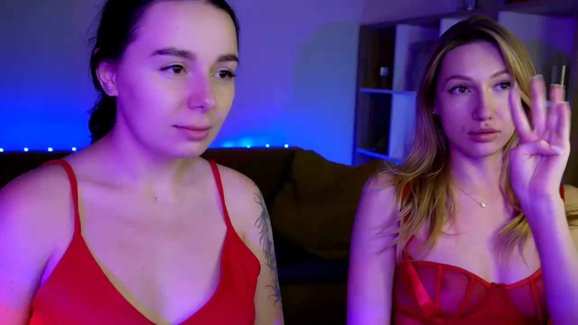 Gallery image thumbnail from LovelyGin's myfreecams stream on, 07/10/2025, 18:35 image 5 of 20