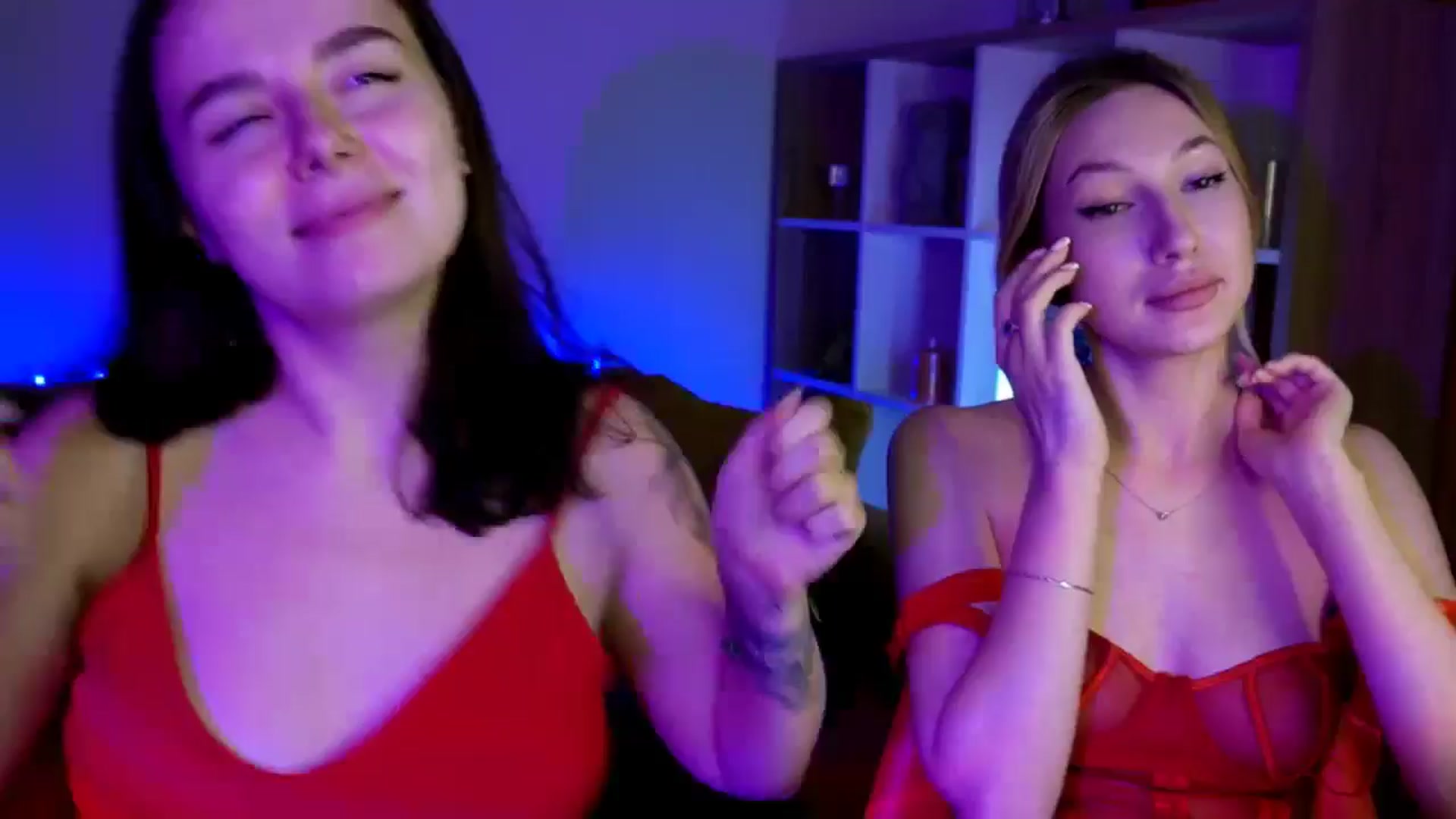 Gallery image thumbnail from LovelyGin's myfreecams stream on, 07/10/2025, 18:55 image 1 of 20